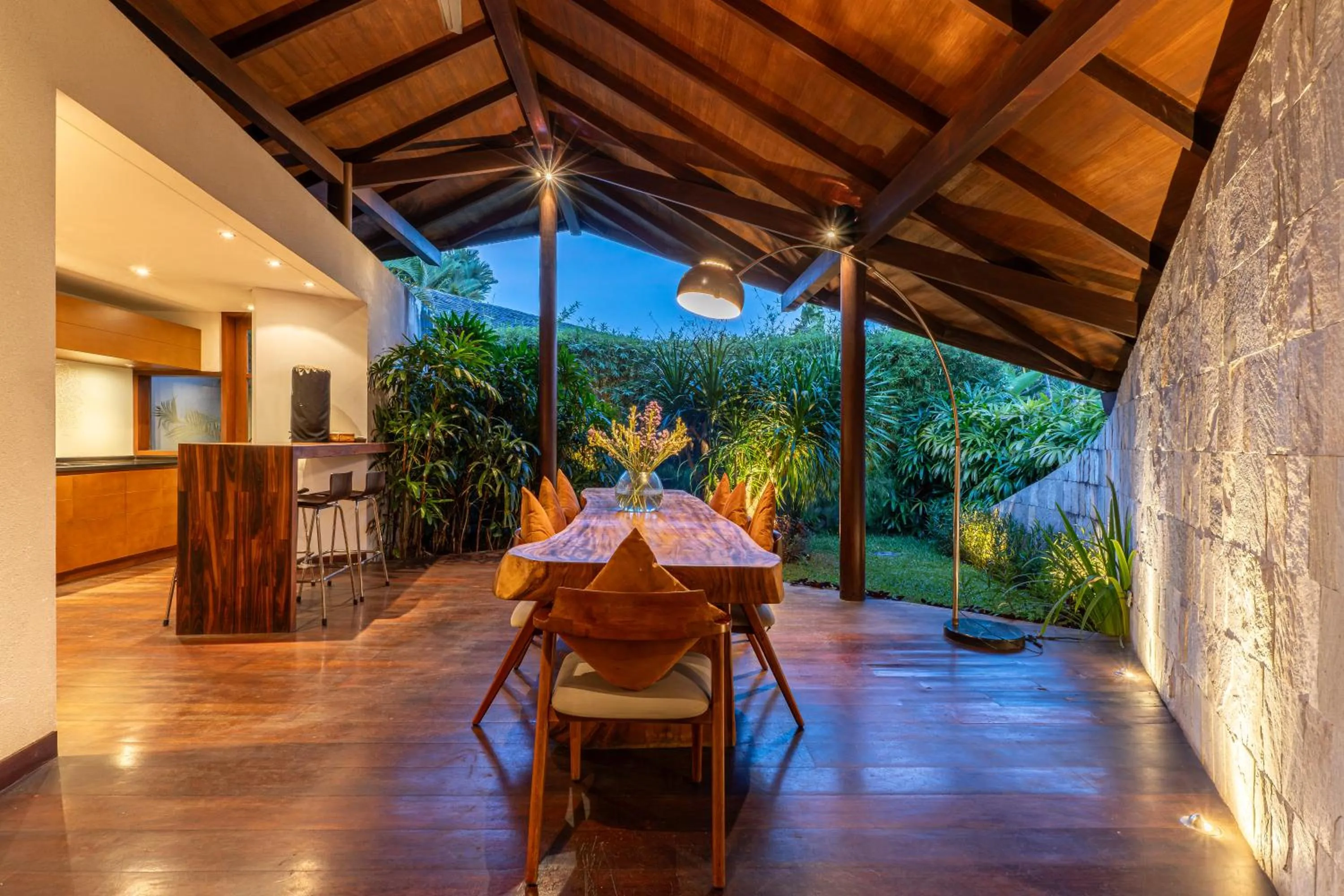 Kitchen or kitchenette in The Layar - Designer Villas and Spa, CHSE Certified