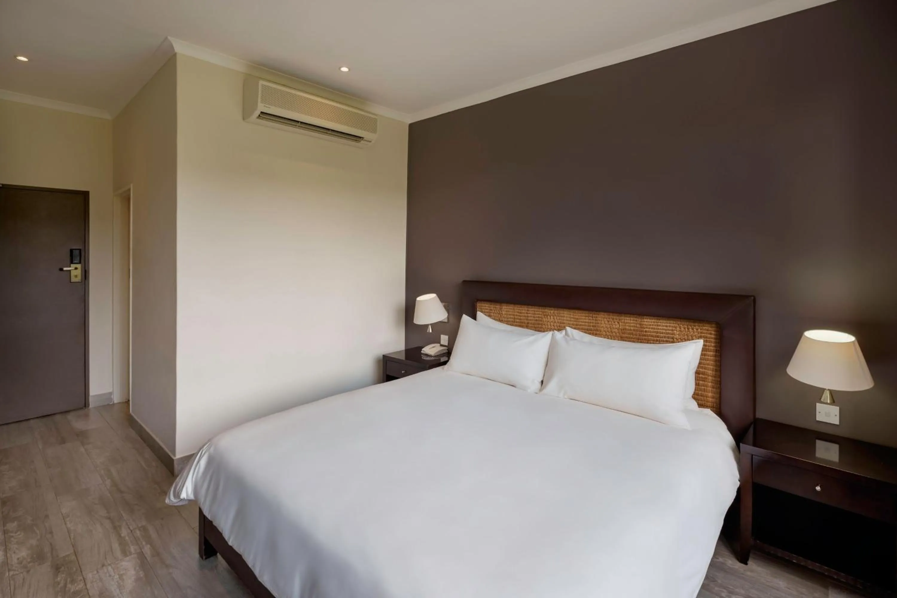 Photo of the whole room, Bed in Protea Hotel by Marriott Chipata