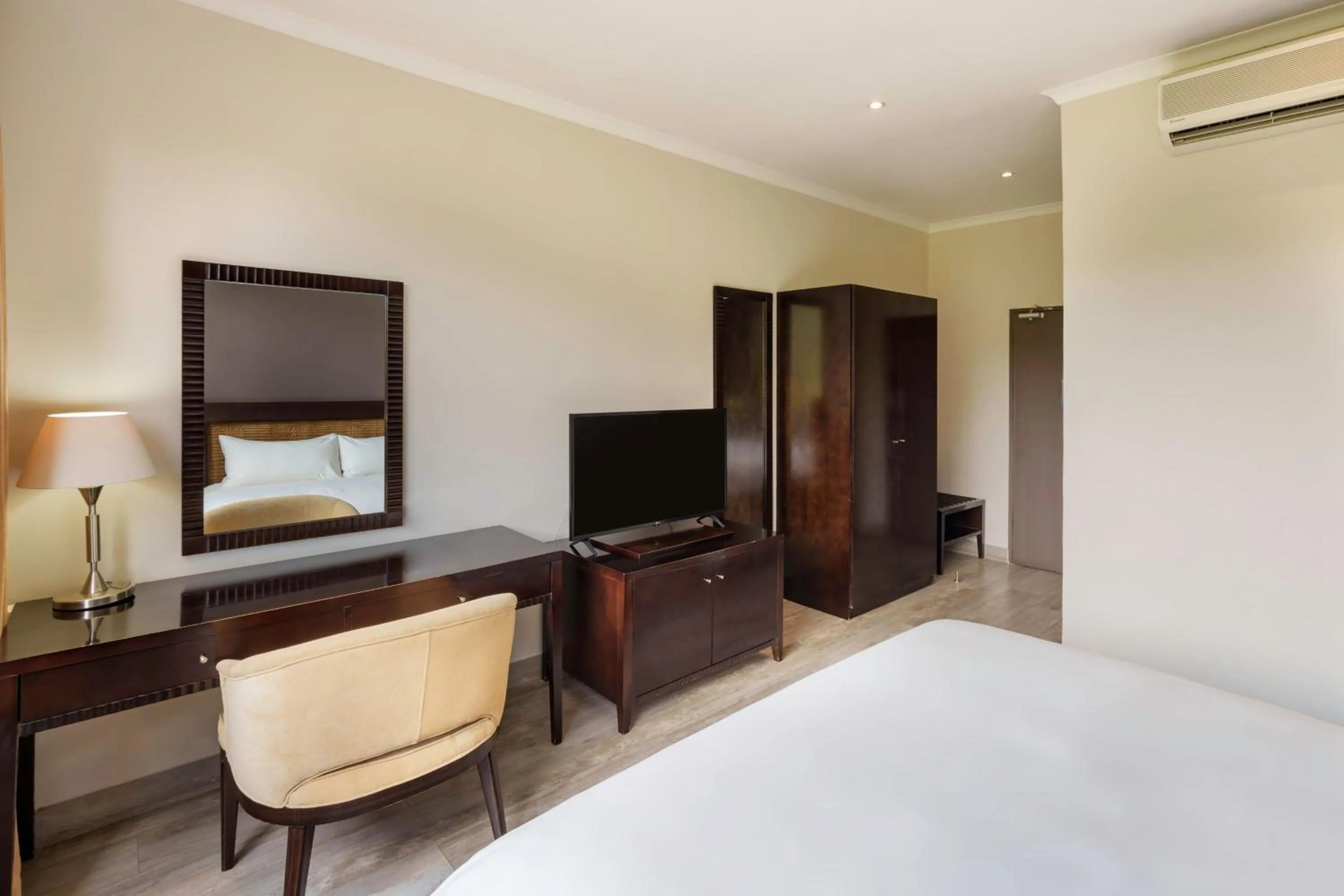 Photo of the whole room, Bed in Protea Hotel by Marriott Chipata