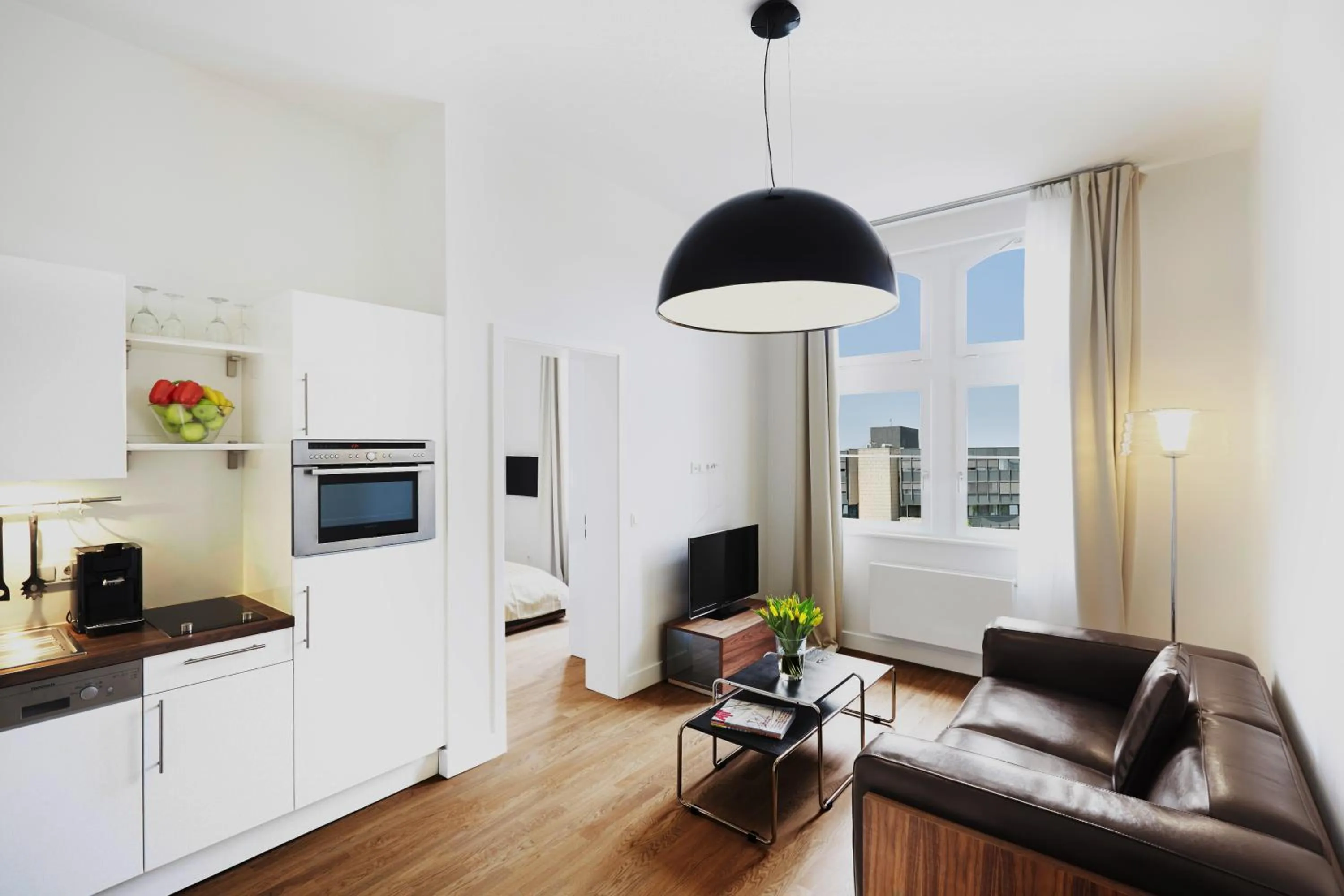 TV and multimedia in The Red Apartments