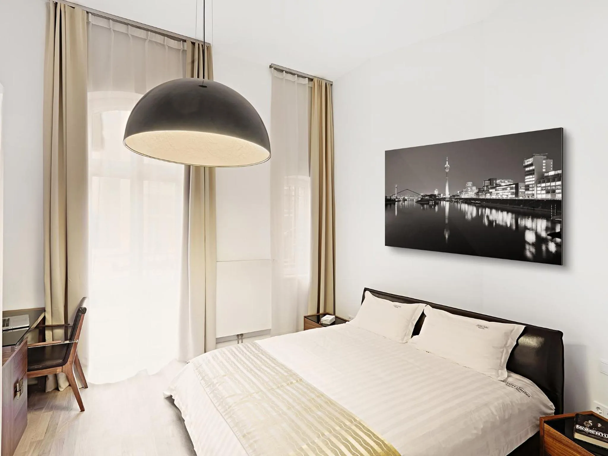 Bed in The Red Apartments