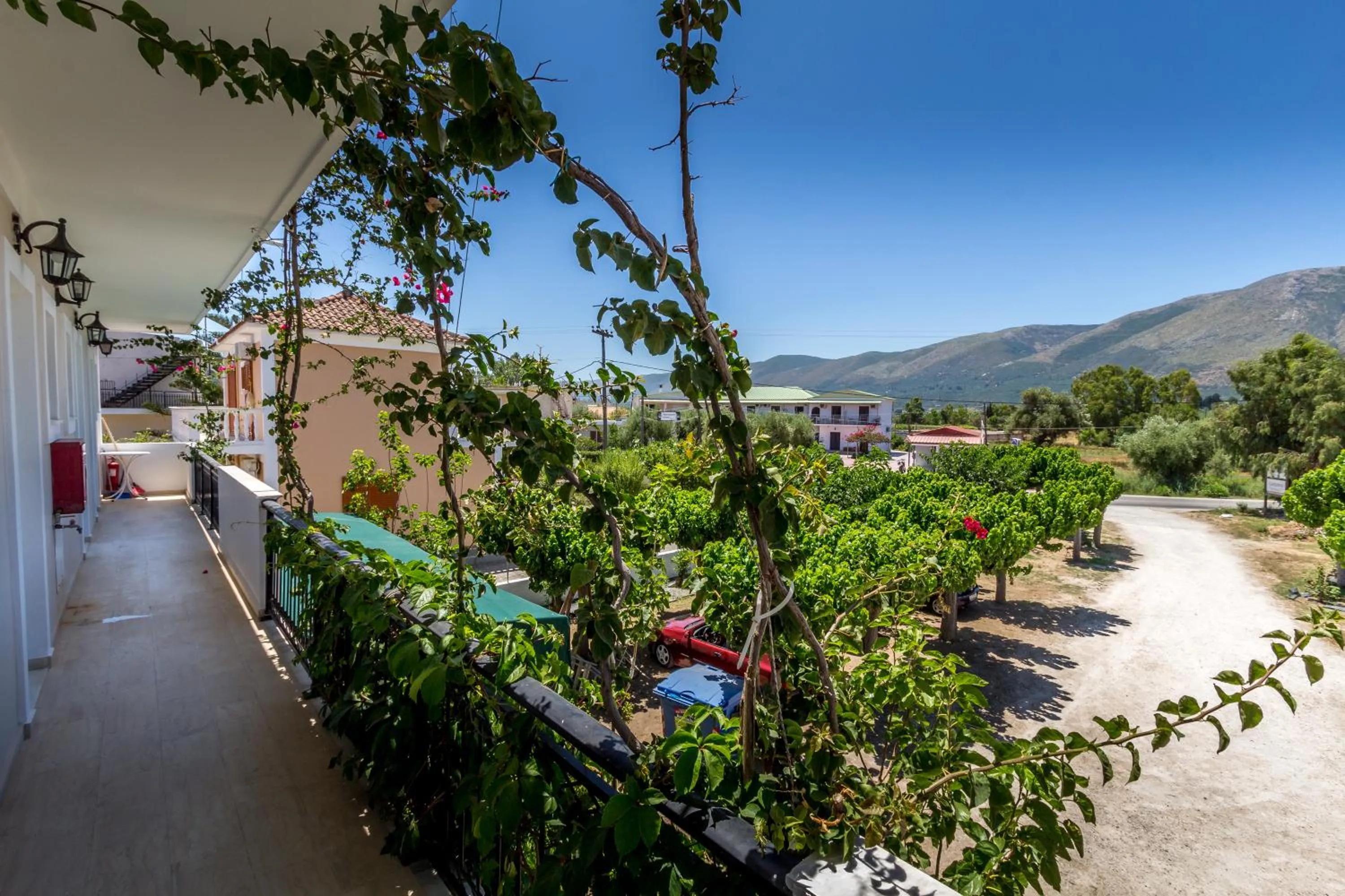 Garden view in Thetis