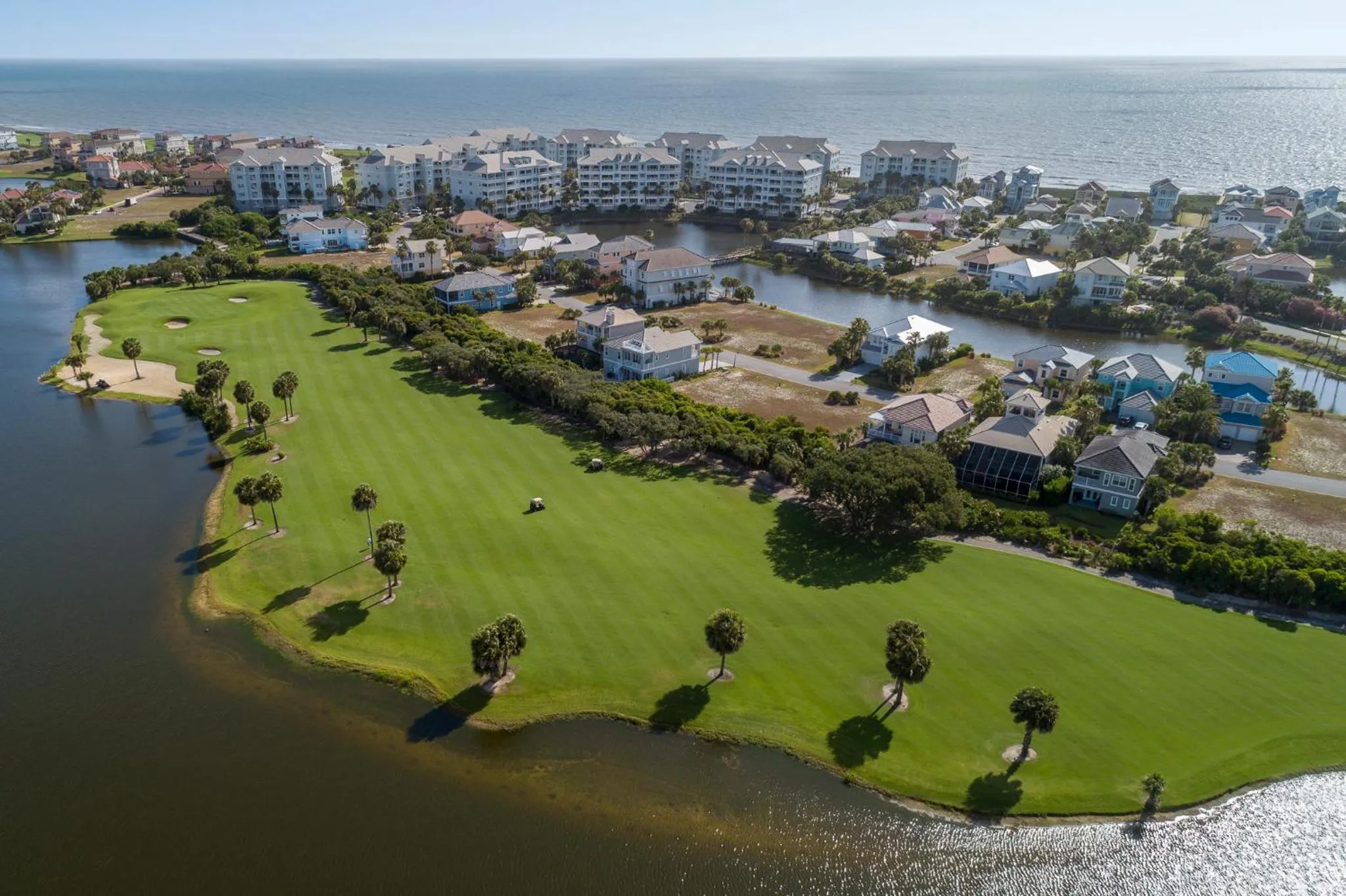 Golfcourse in 933 Cinnamon Beach