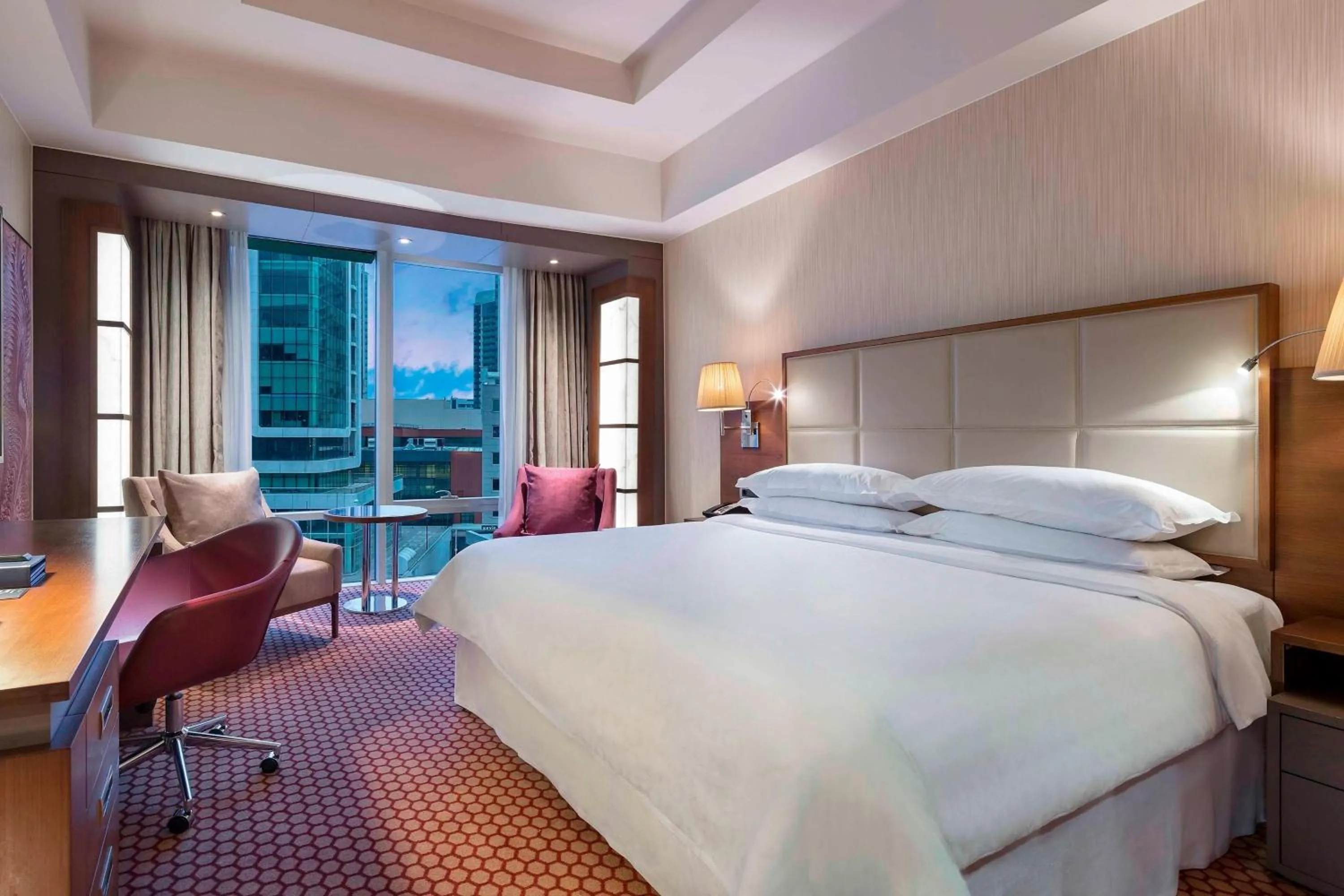 Photo of the whole room, Bed in Sheraton Bursa Hotel