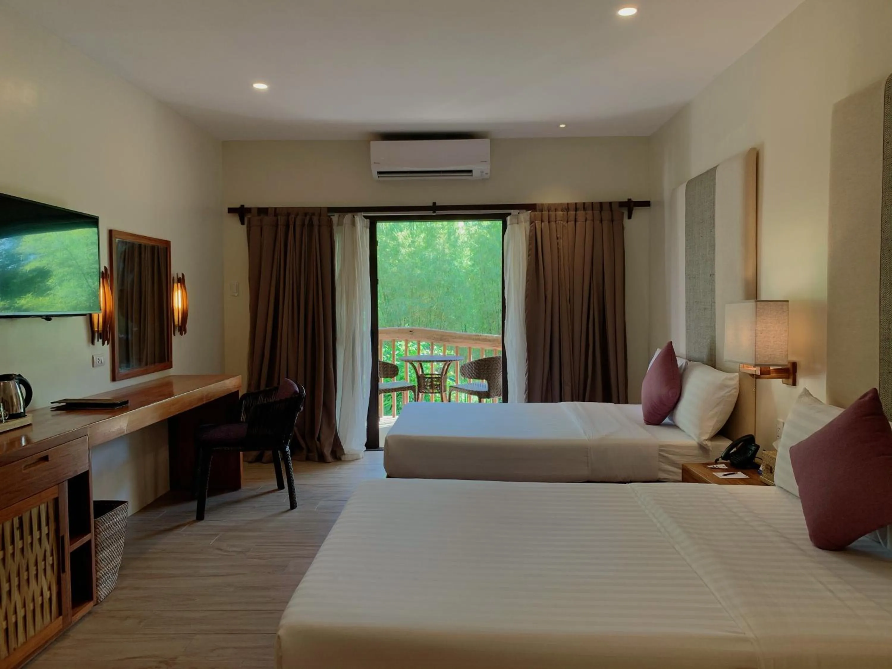 Bedroom, Bed in Bluewater Panglao Beach Resort