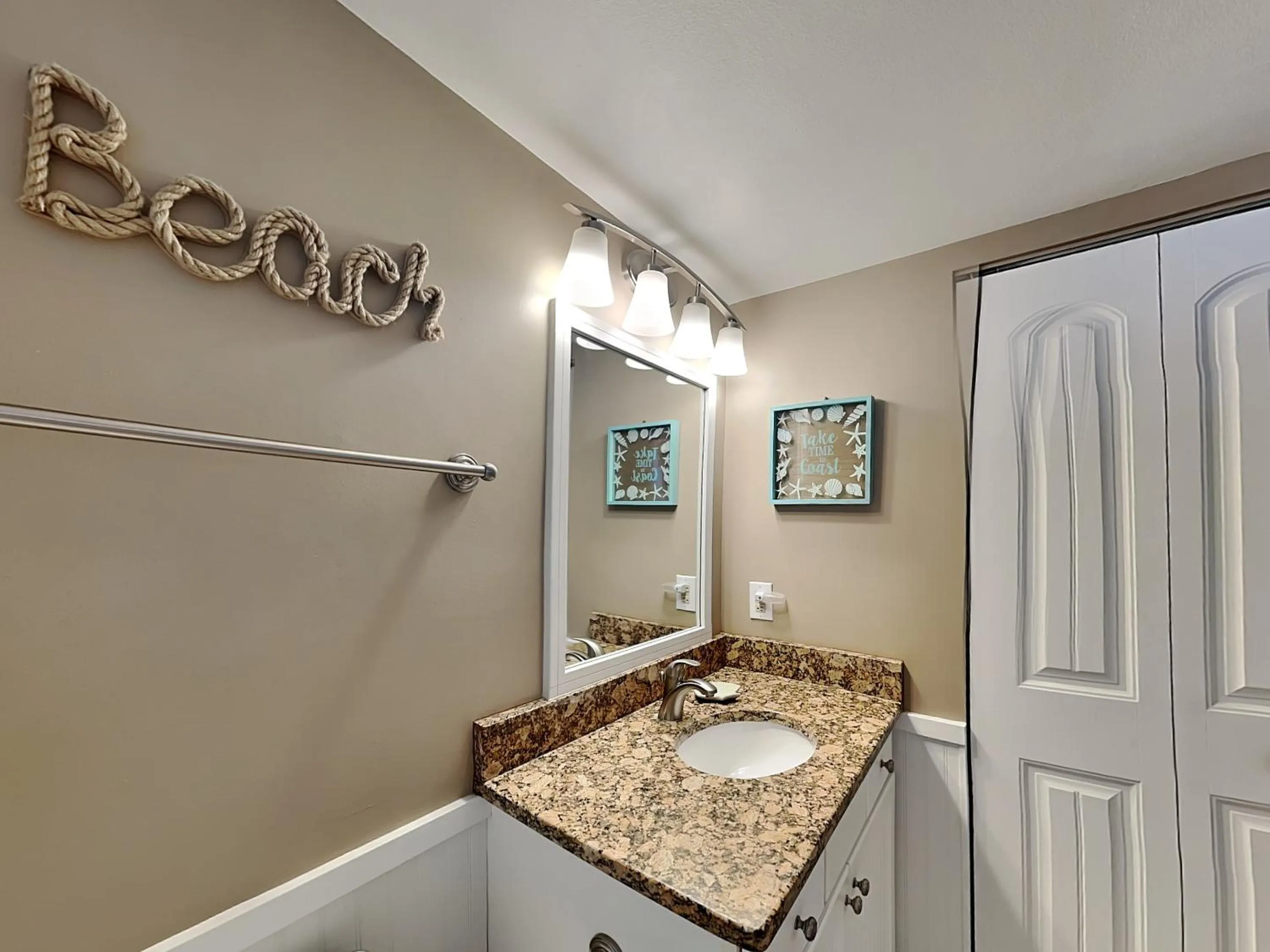 Ocean Village Club N14