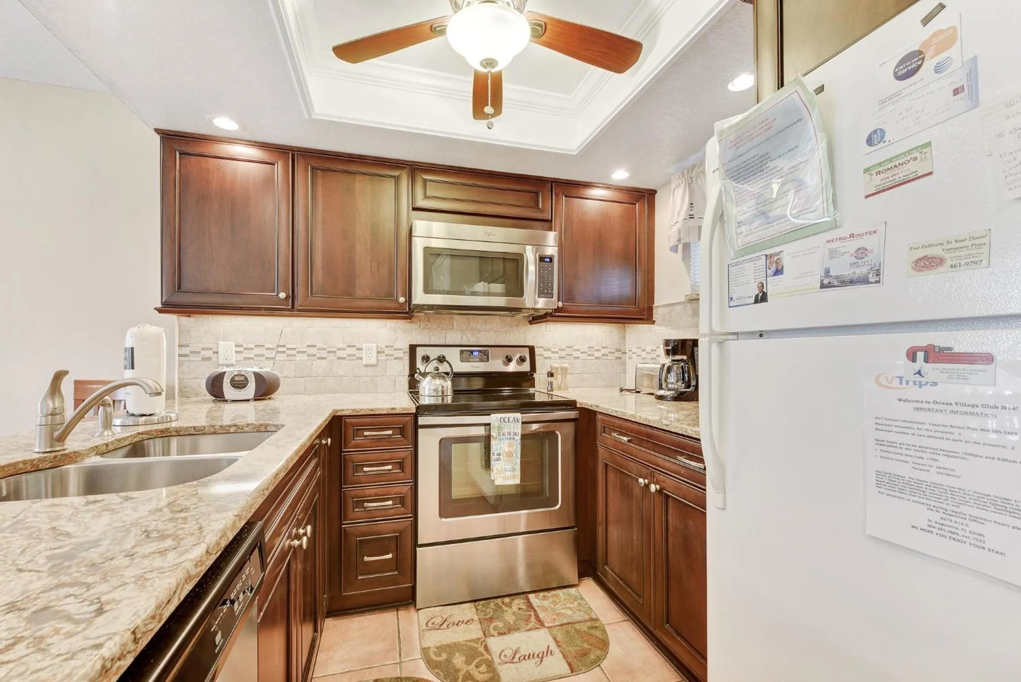 Kitchen or kitchenette in Ocean Village Club N14