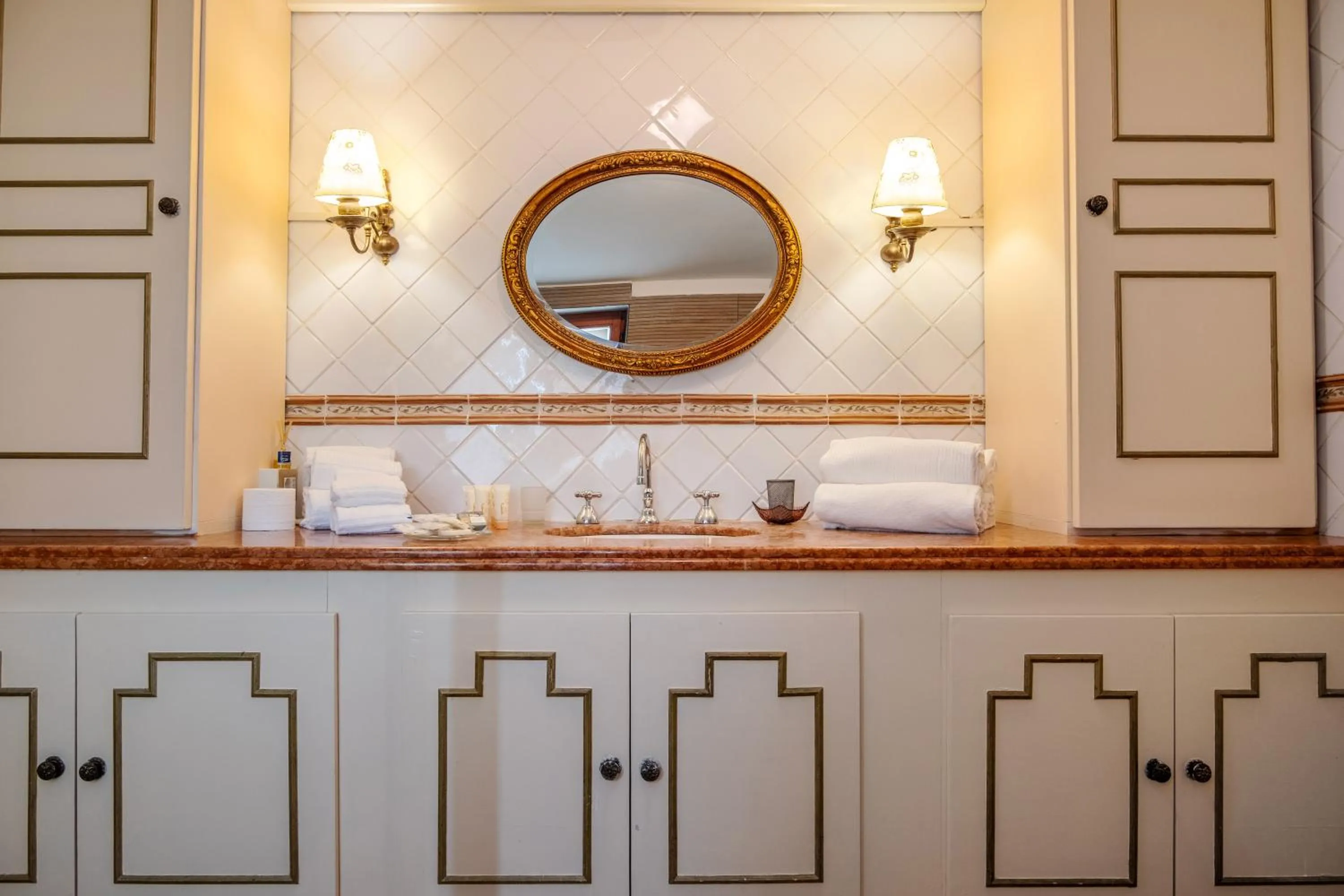Bathroom in L'Elisea Maison De Charme