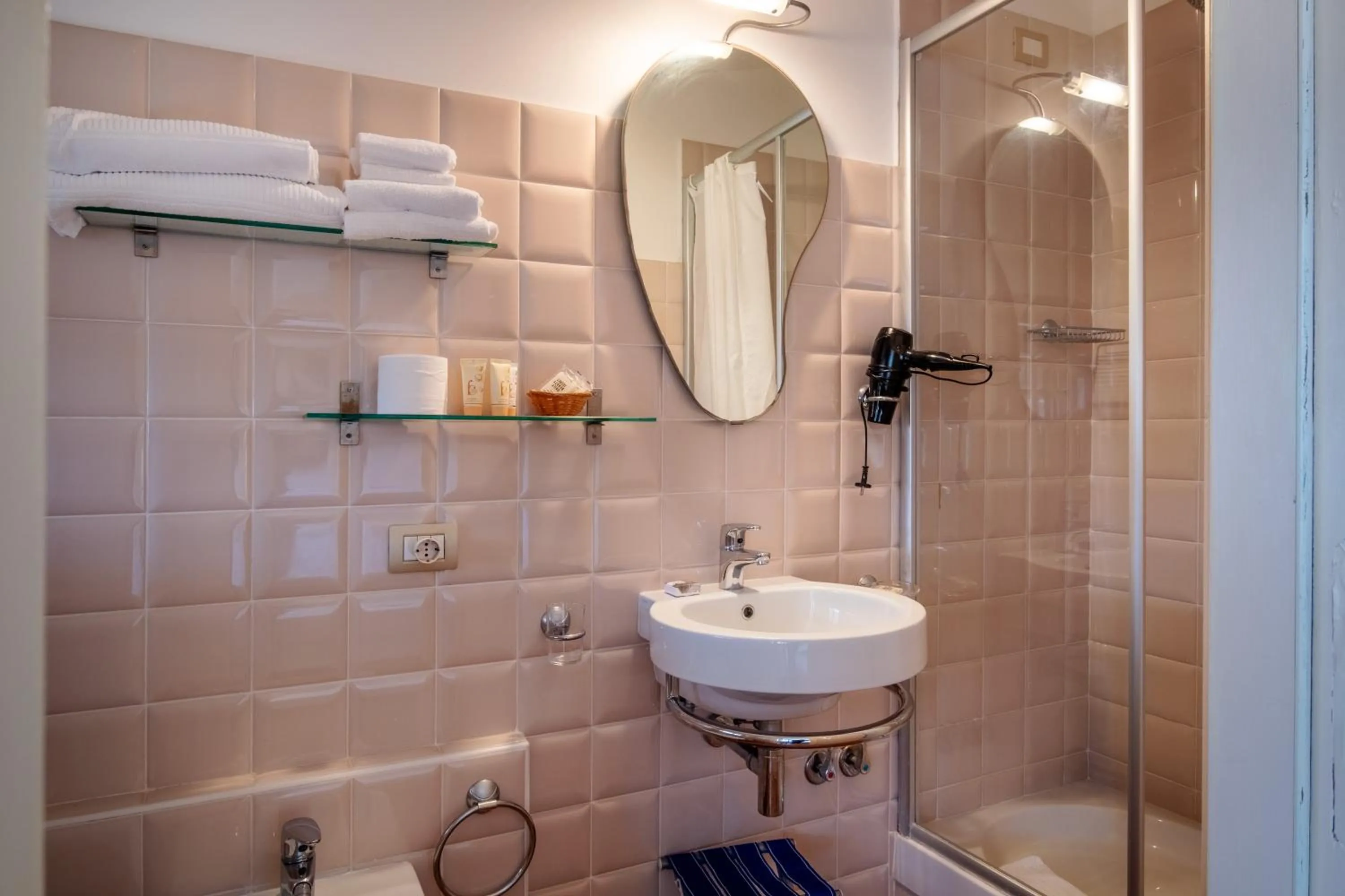 Shower in L'Elisea Maison De Charme