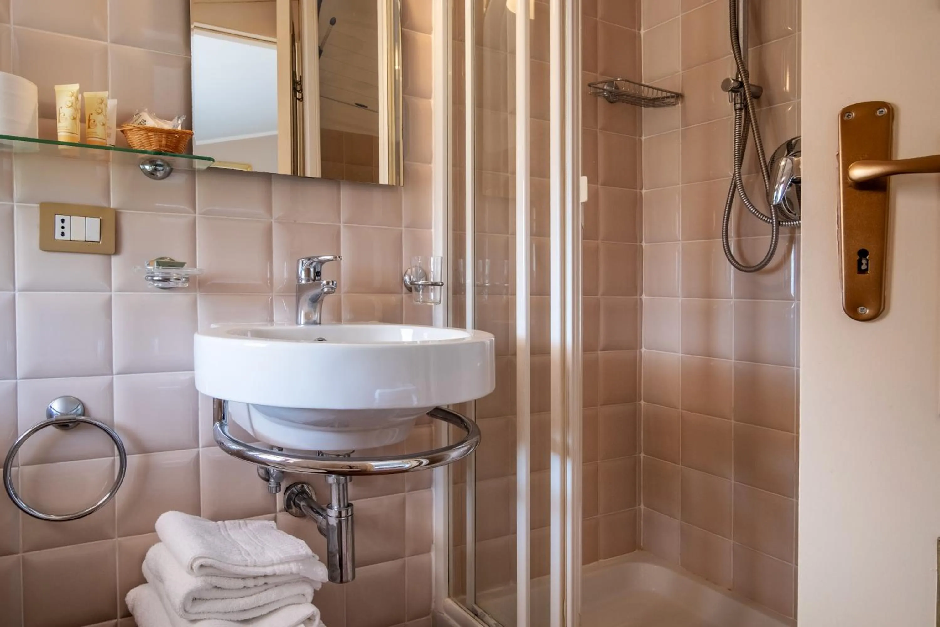Shower in L'Elisea Maison De Charme