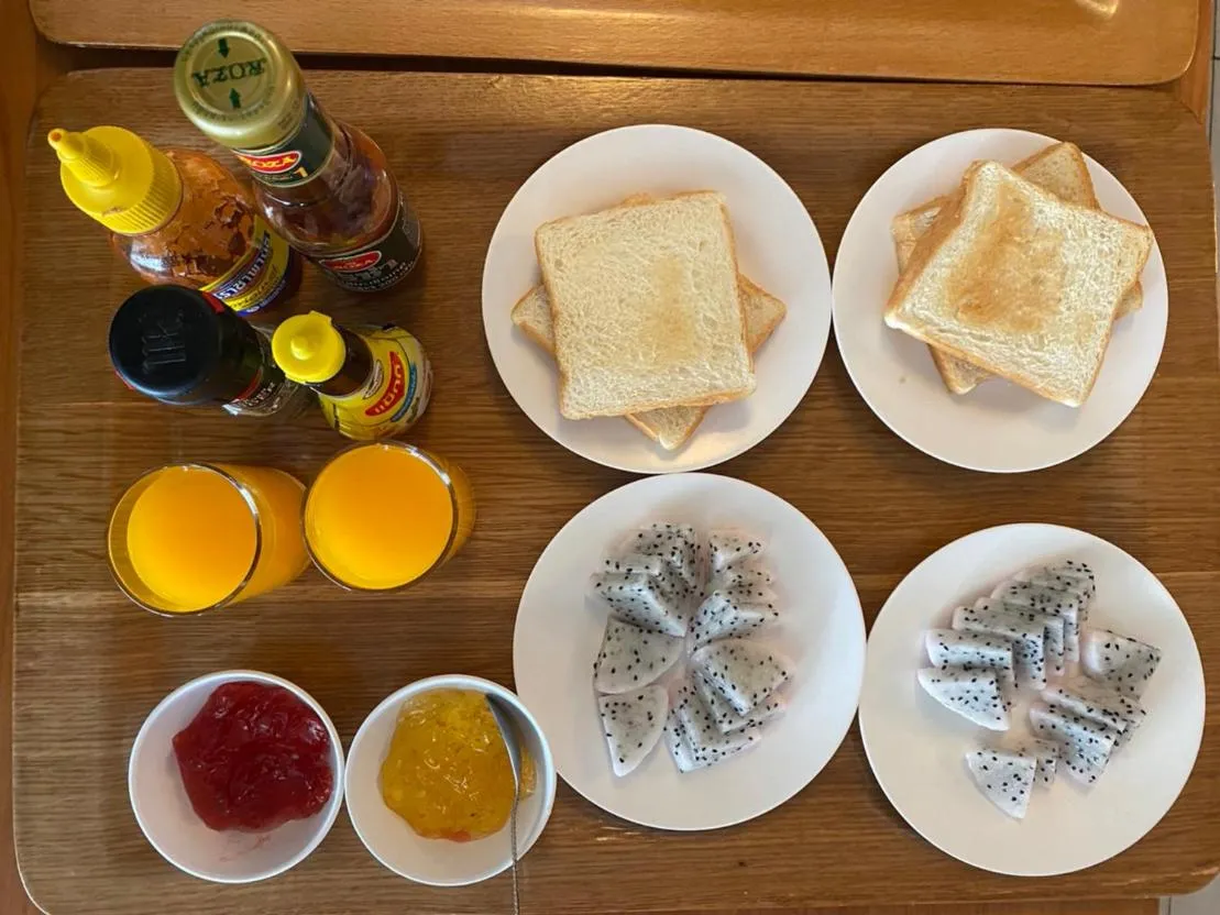 Restaurant/places to eat in Noble Place Chiangmai