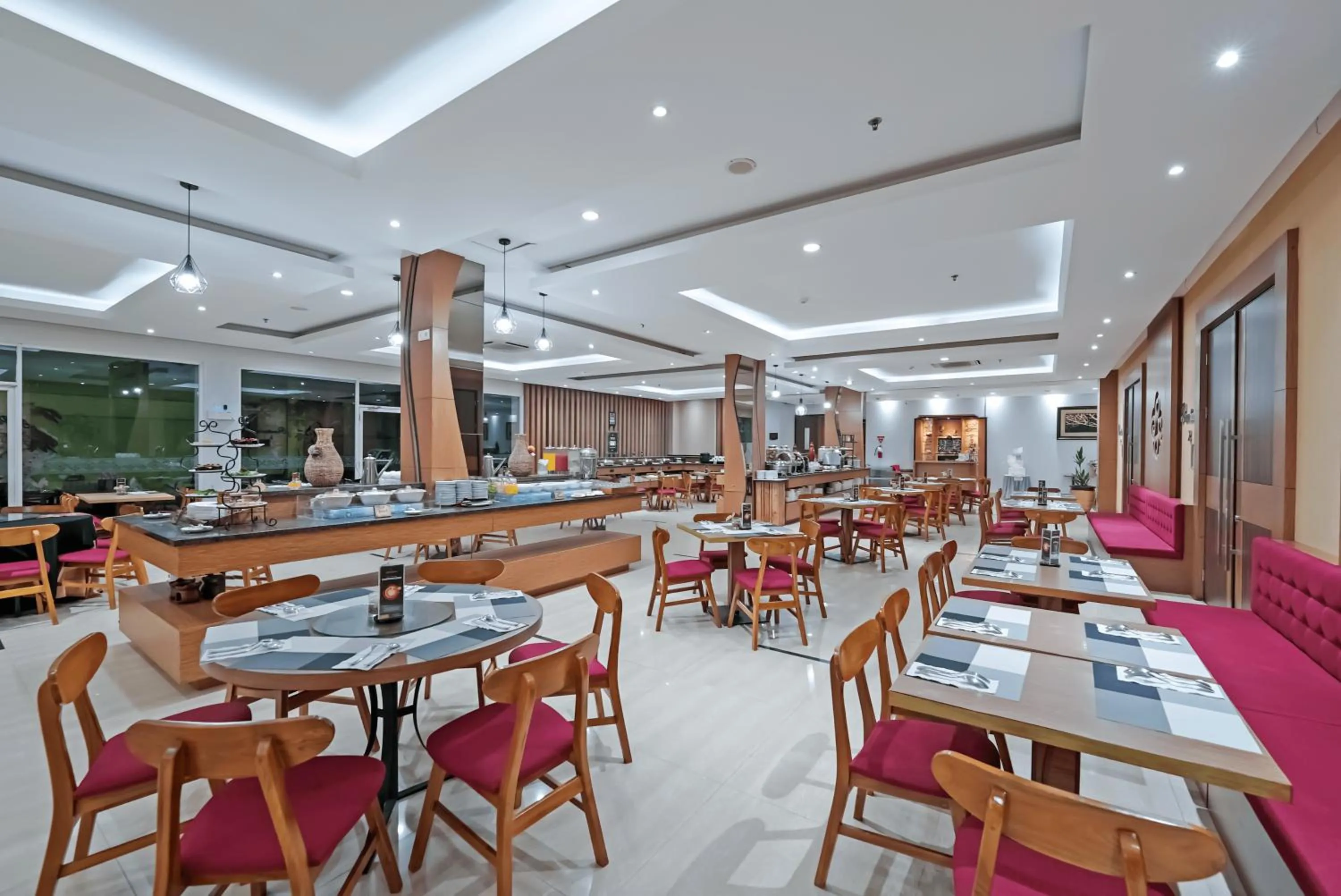 Restaurant/places to eat in Grand Tjokro Yogyakarta