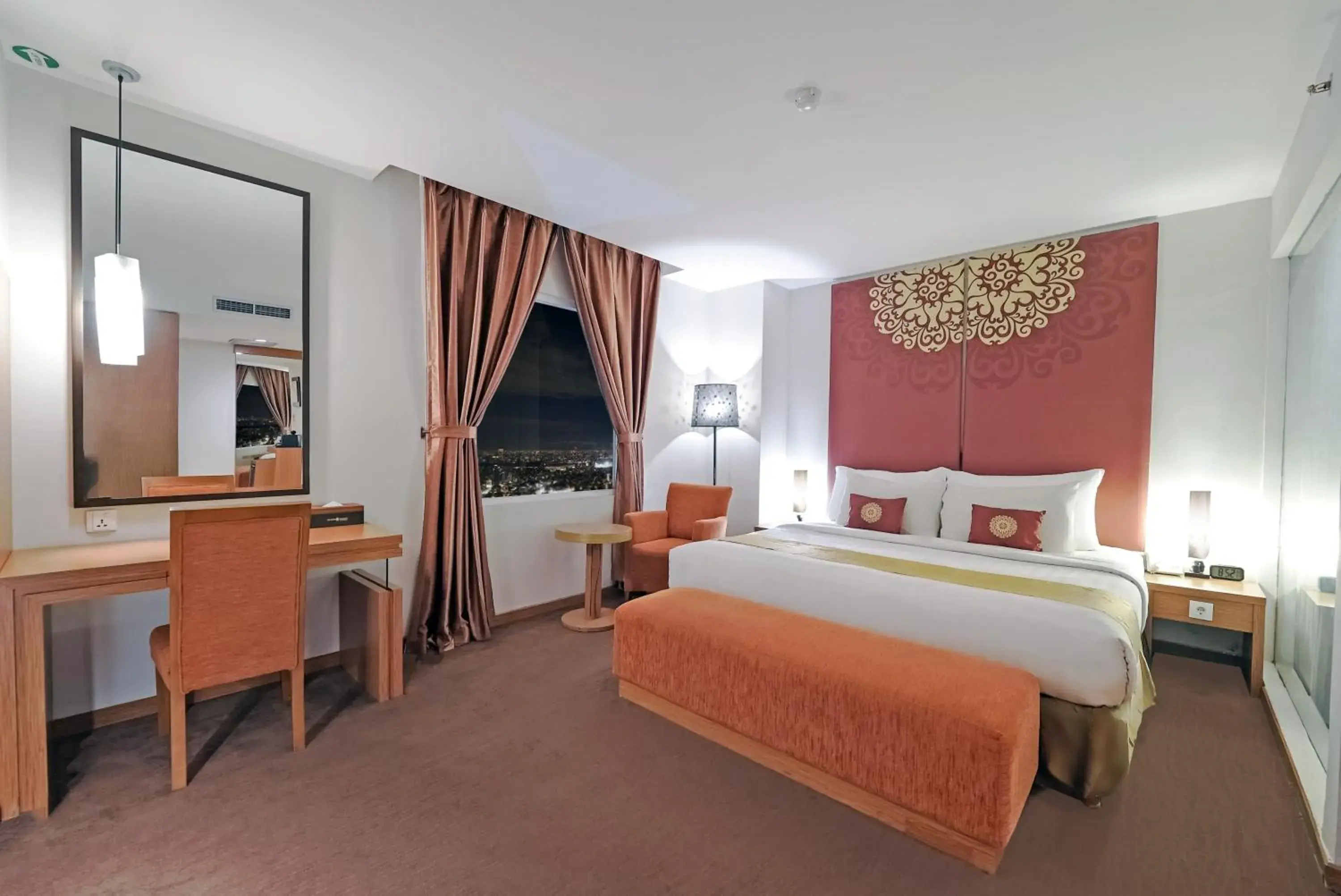 Bedroom in Grand Tjokro Yogyakarta Bedroom in Grand Tjokro Yogyakarta