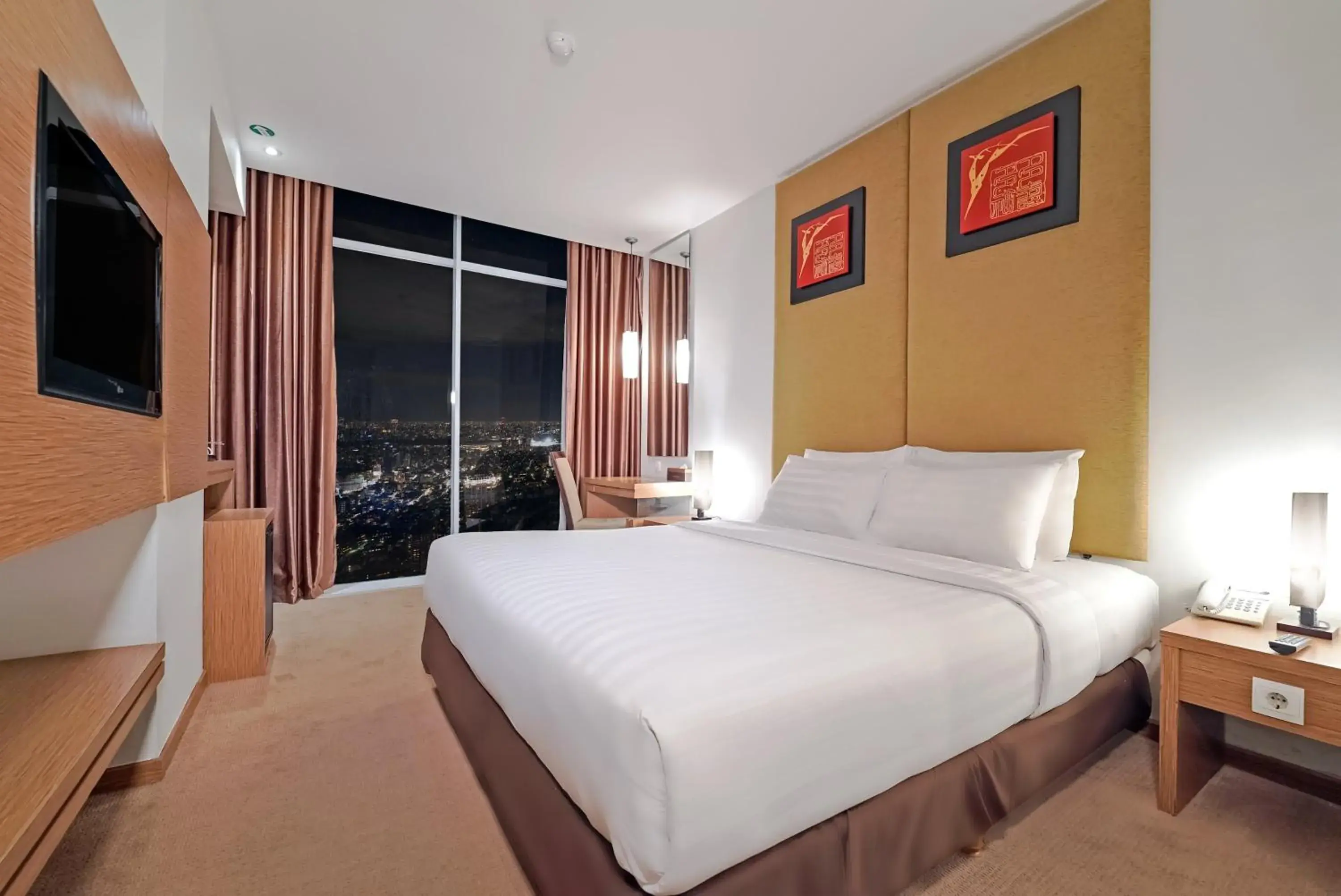 Superior Queen Room in Grand Tjokro Yogyakarta Superior Queen Room in Grand Tjokro Yogyakarta