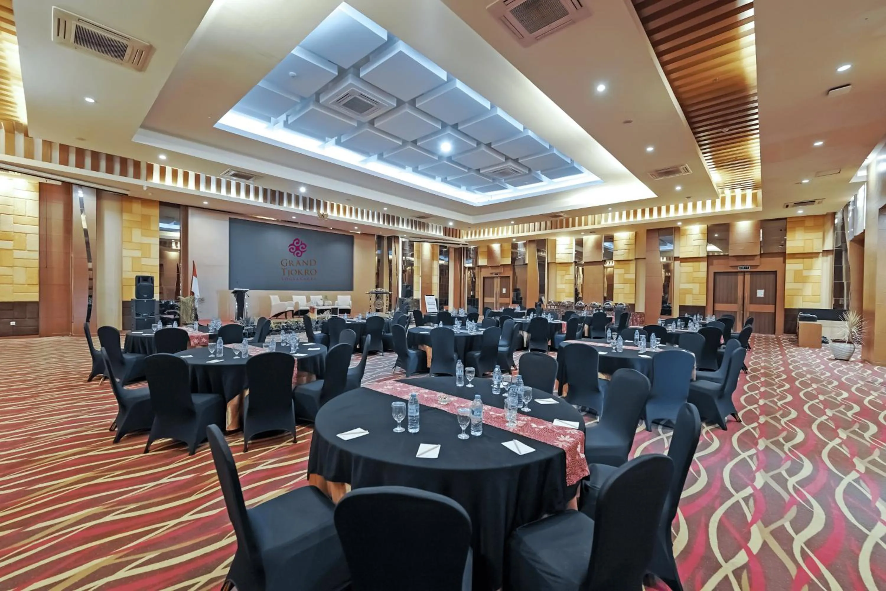 Meeting/conference room in Grand Tjokro Yogyakarta
