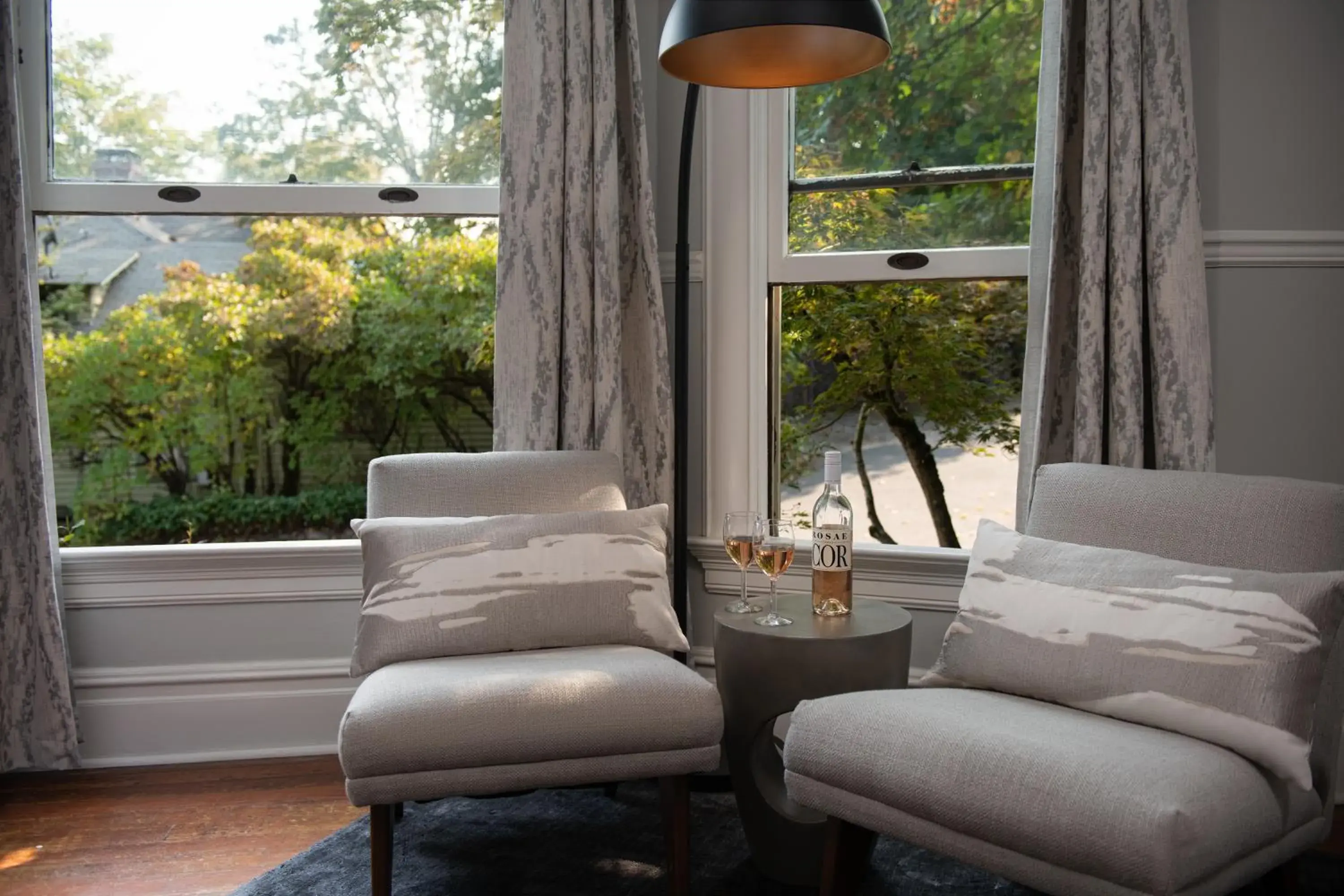 Bedroom in Inn at the Gorge Bedroom in Inn at the Gorge