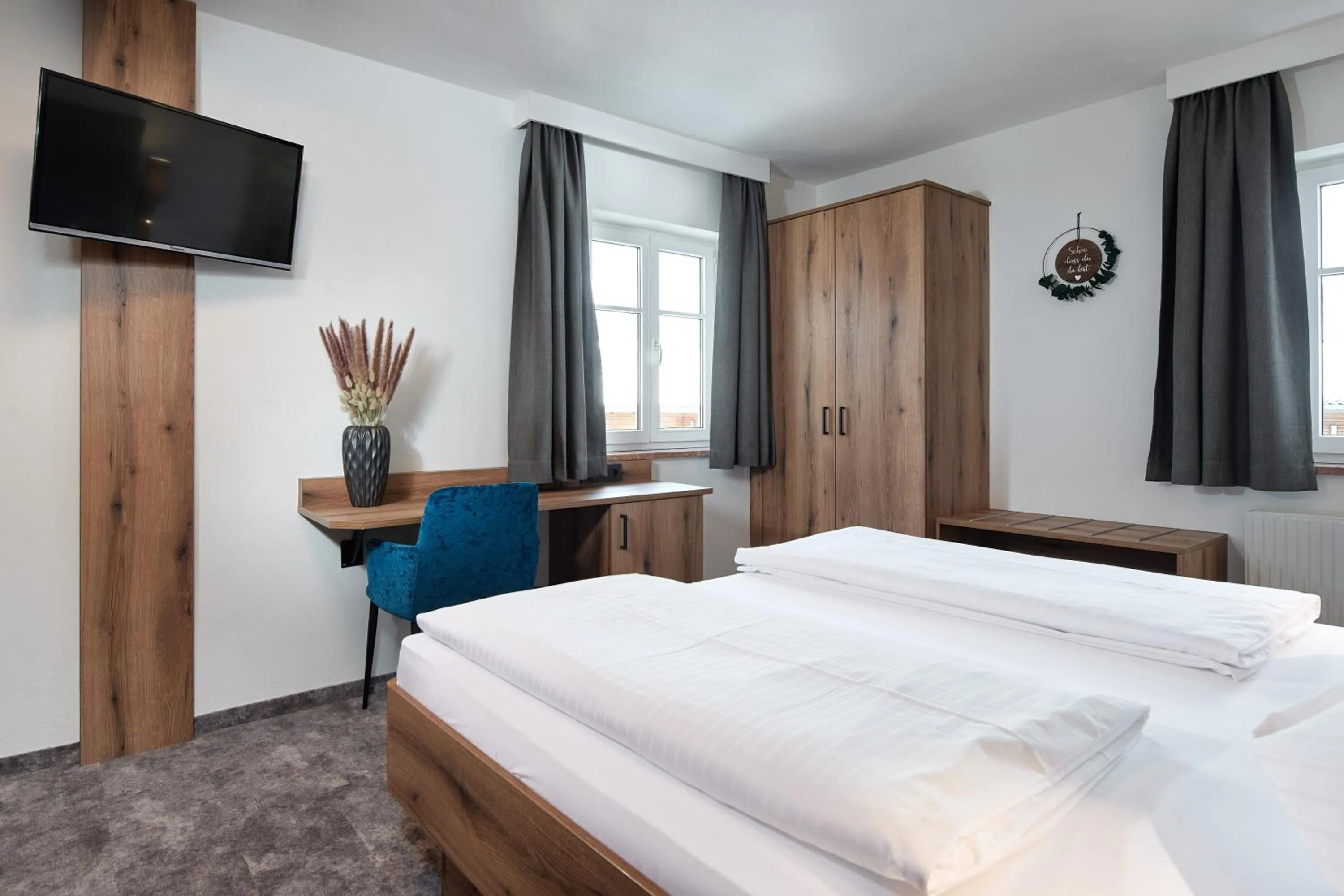 Bed in Lerchs Landhotel