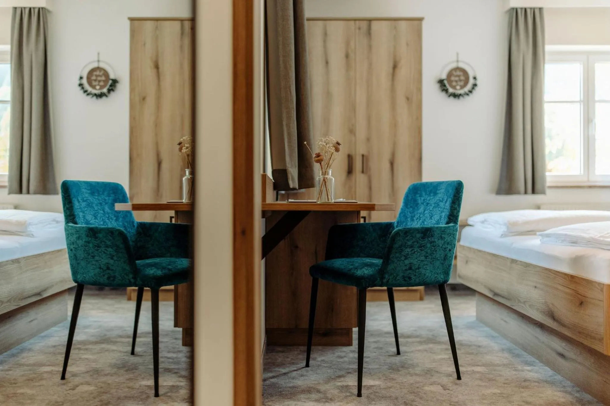 Bedroom, Bed in Lerchs Landhotel