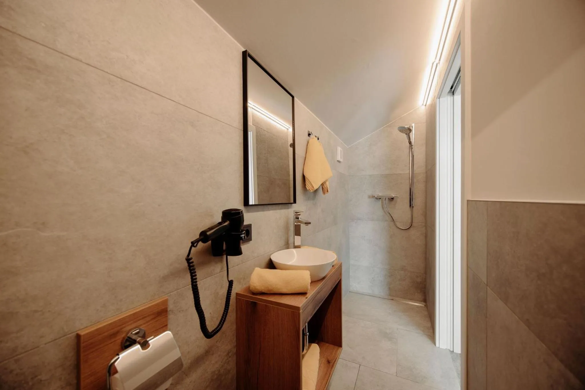 Bathroom in Lerchs Landhotel