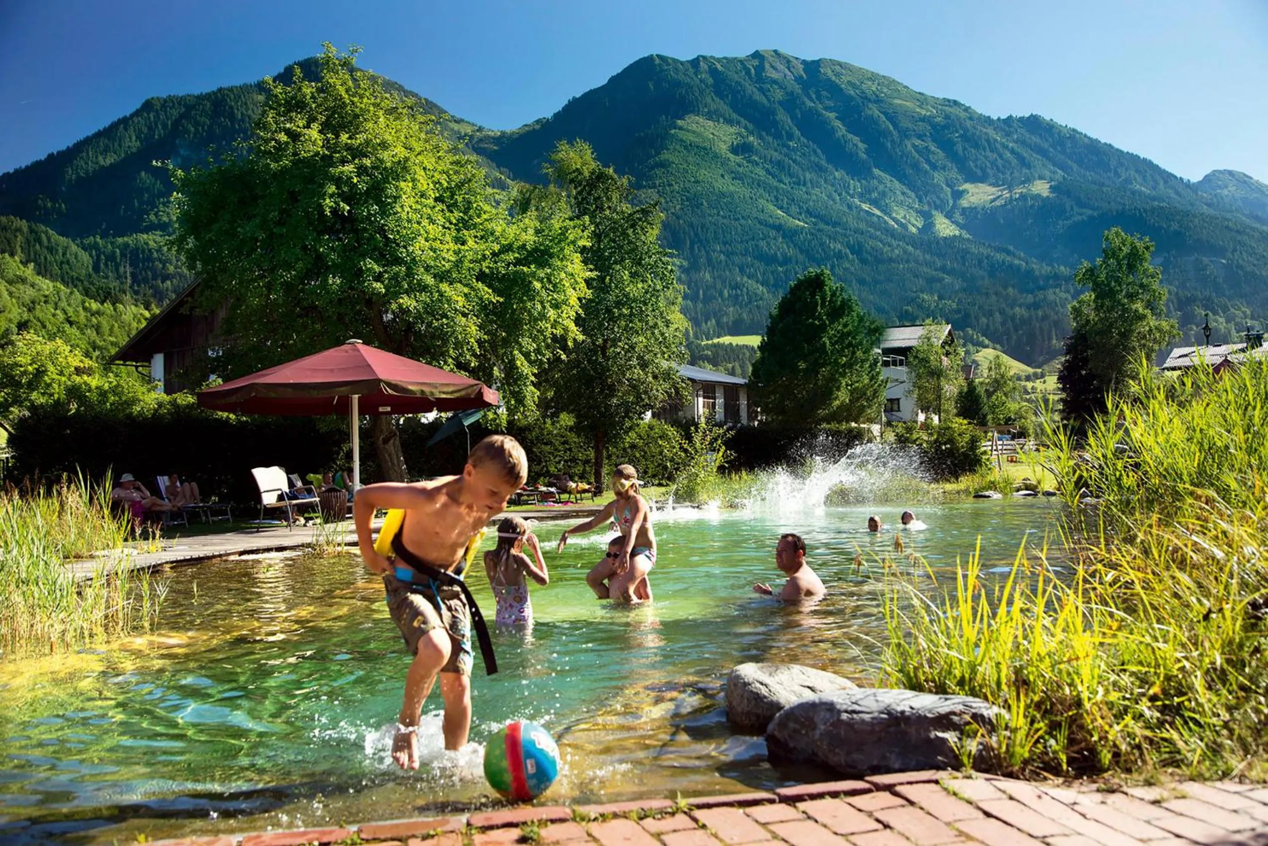 Garden in Lerchs Landhotel