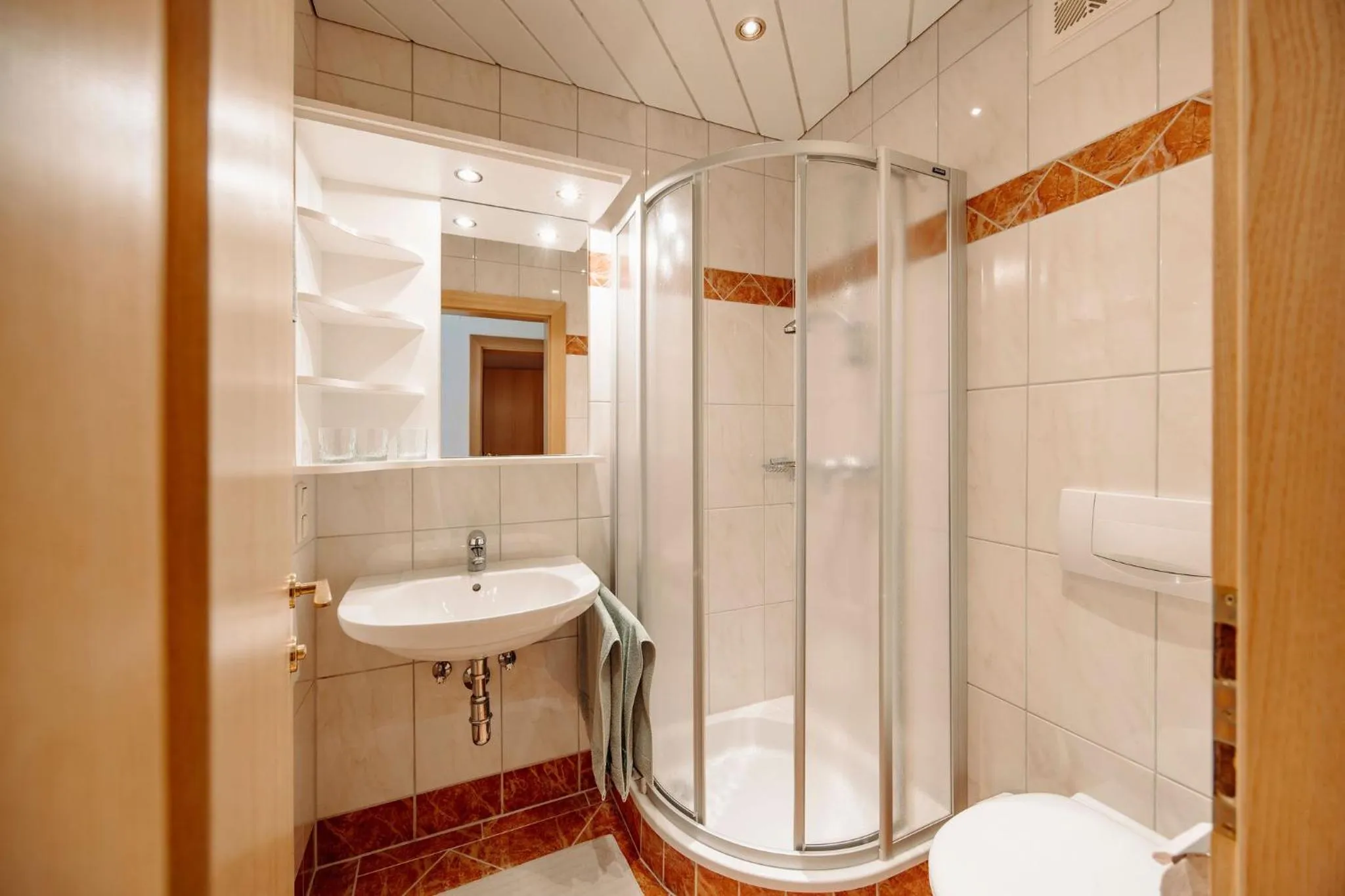 Bathroom in Lerchs Landhotel