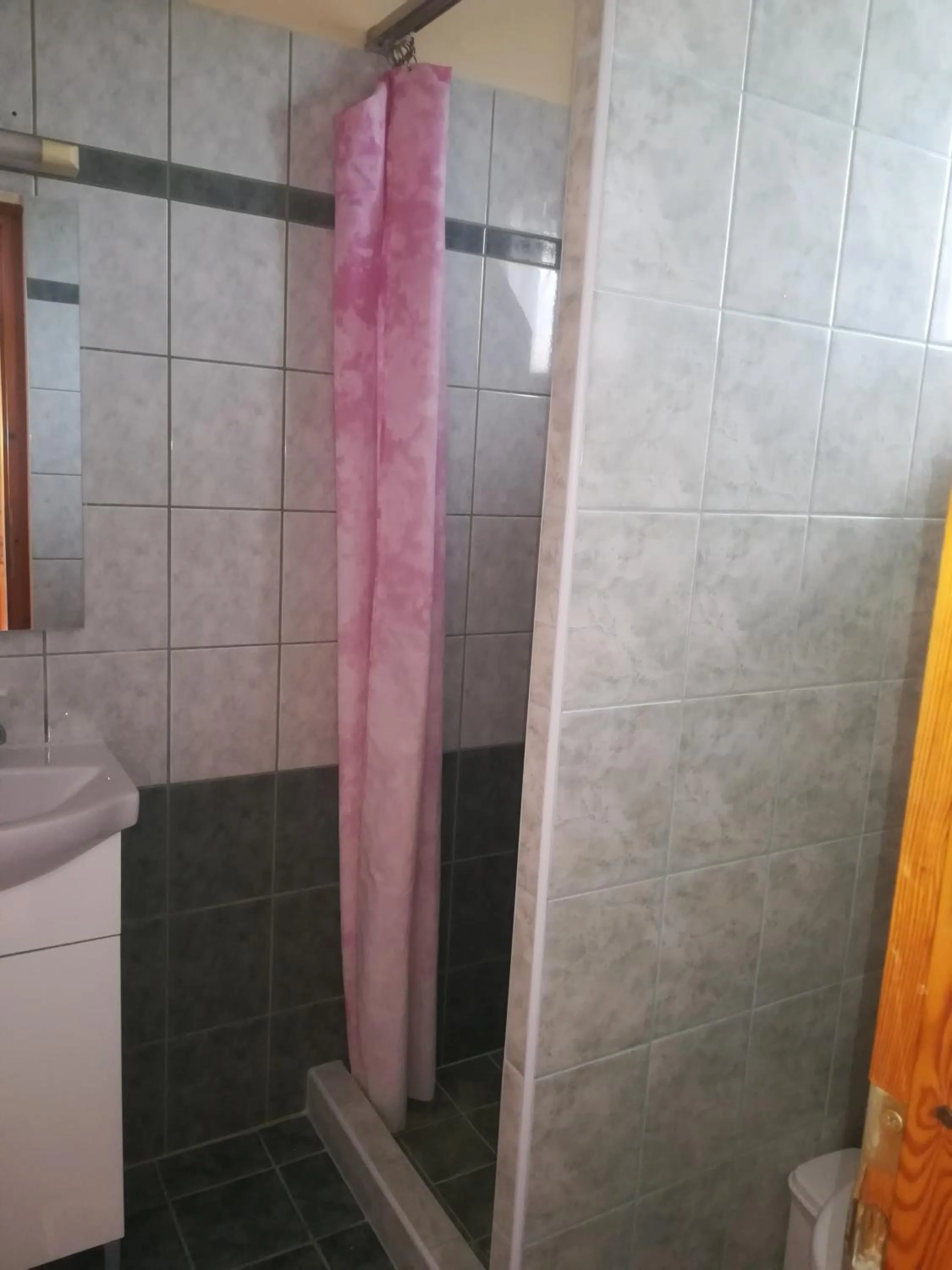 Bathroom in Pinczés Ház