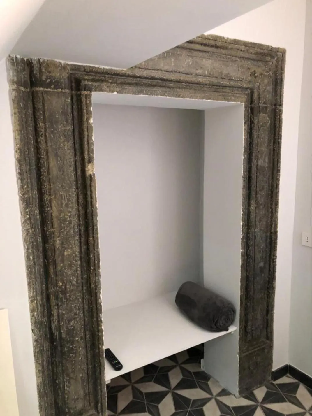 wardrobe in O' Scartellato