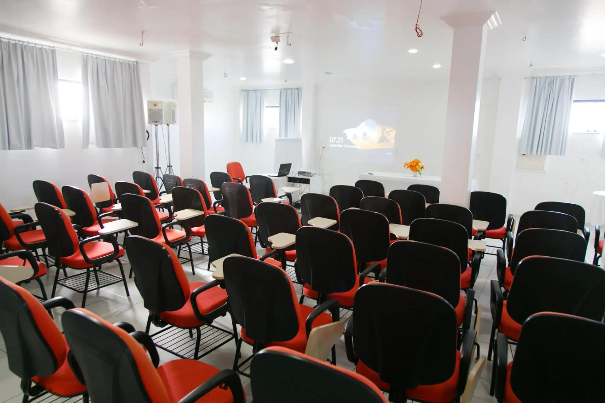 Business facilities in 5C Hotel