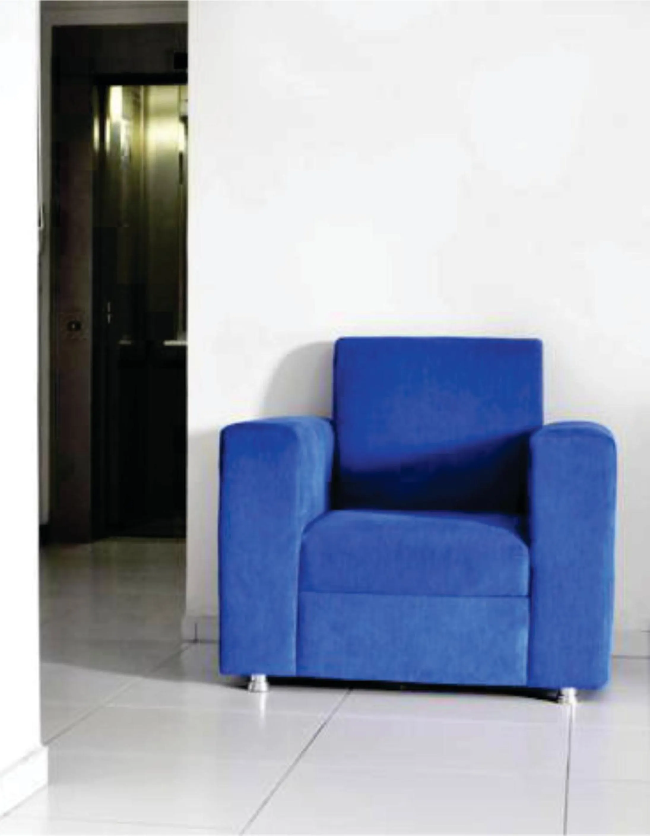 Communal lounge/ TV room in 5C Hotel