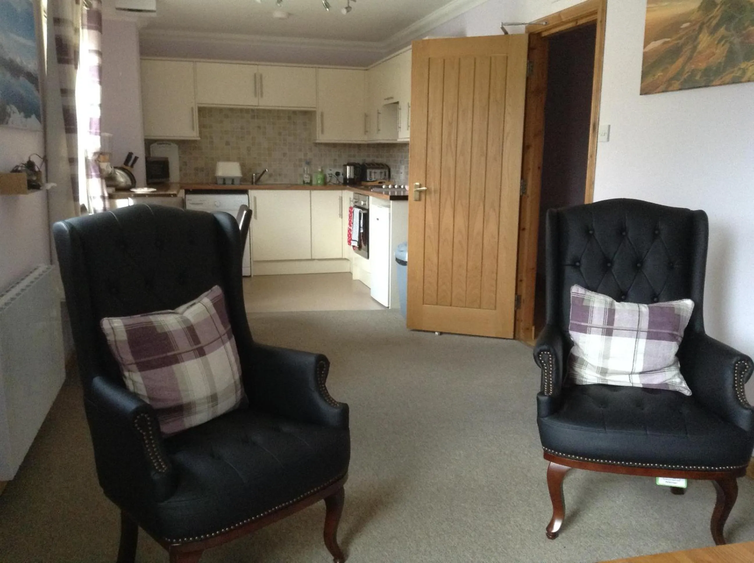 TV and multimedia in Glenlochy Nevis Bridge Apartments