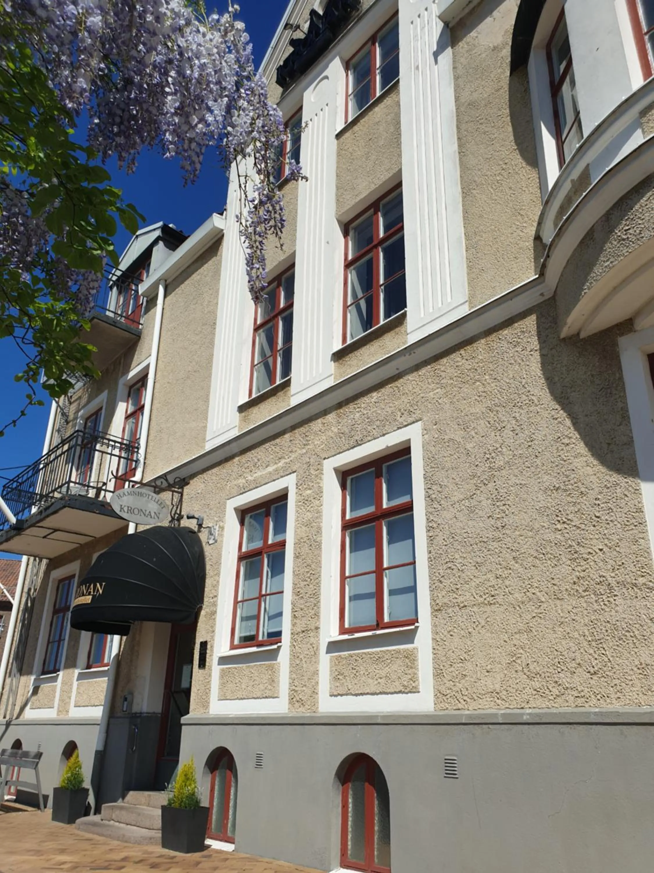 Facade/entrance in Hamnhotellet Kronan