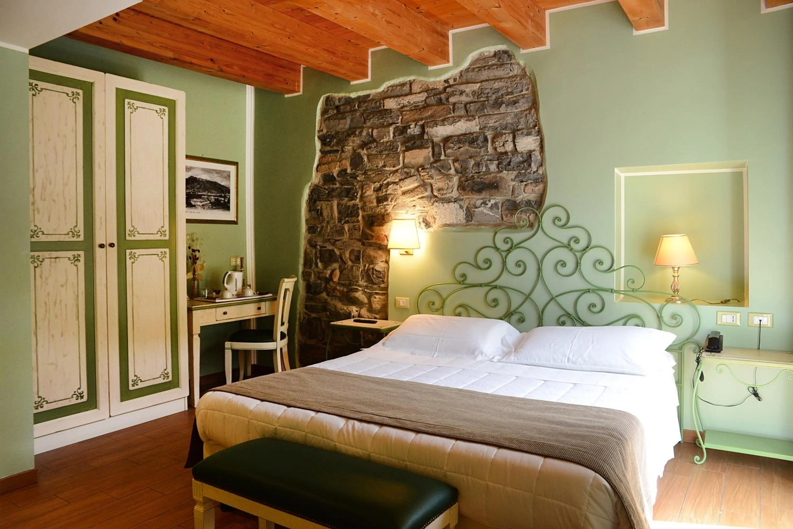 Bedroom, Bed in Hotel Borgo Antico