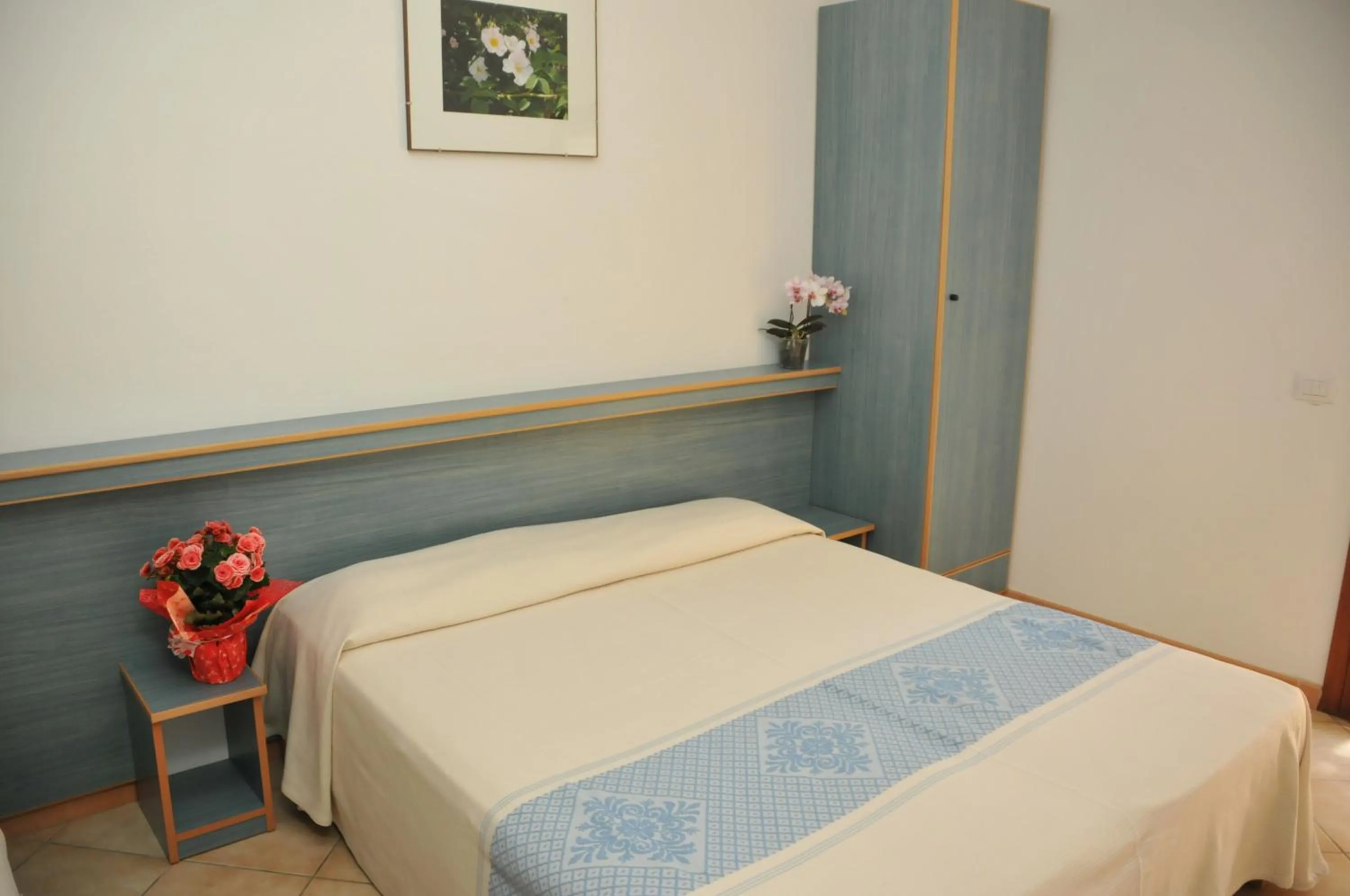 Bedroom, Bed in Villaggio Camping Torre Salinas