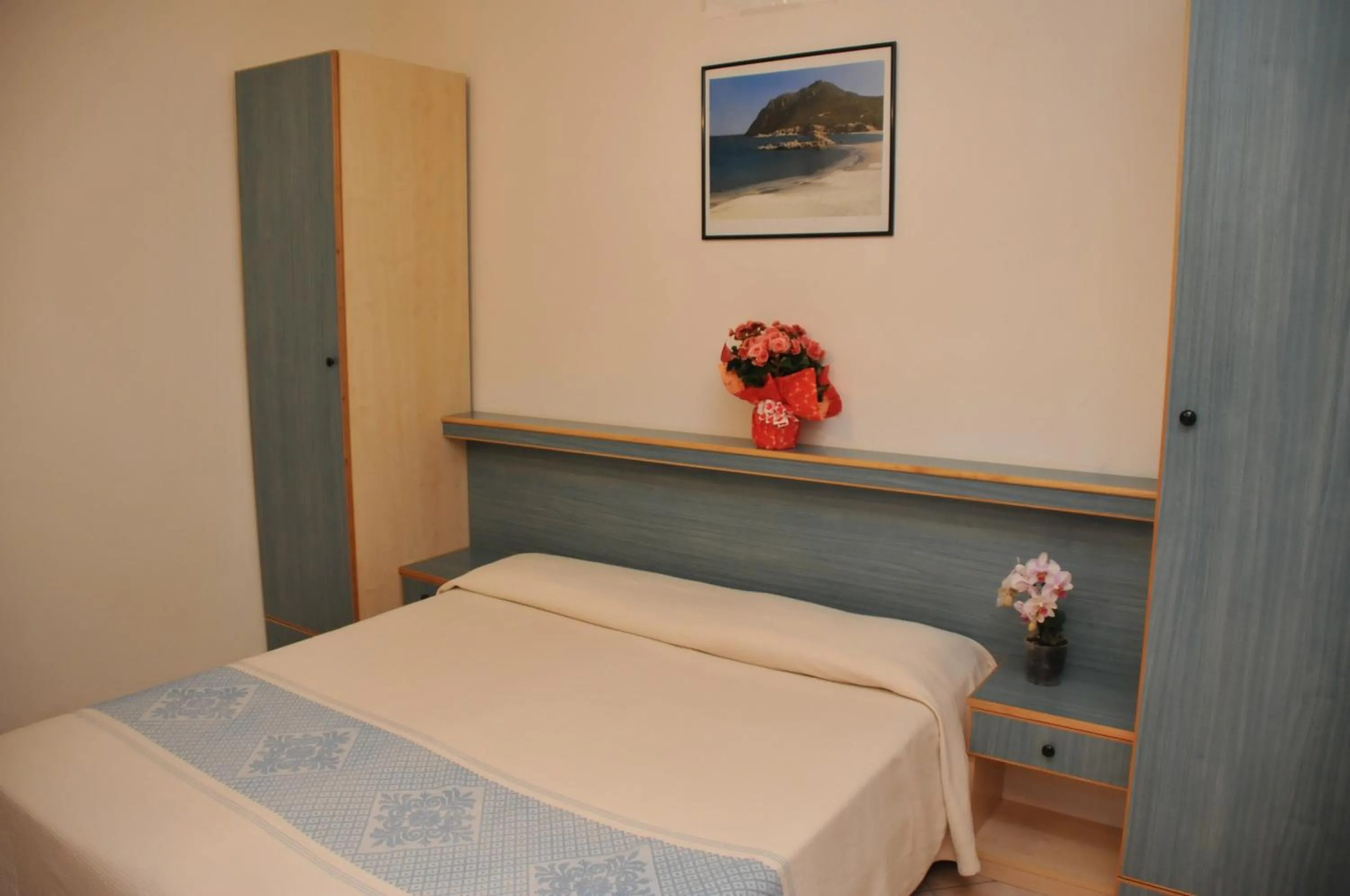 Bed in Villaggio Camping Torre Salinas