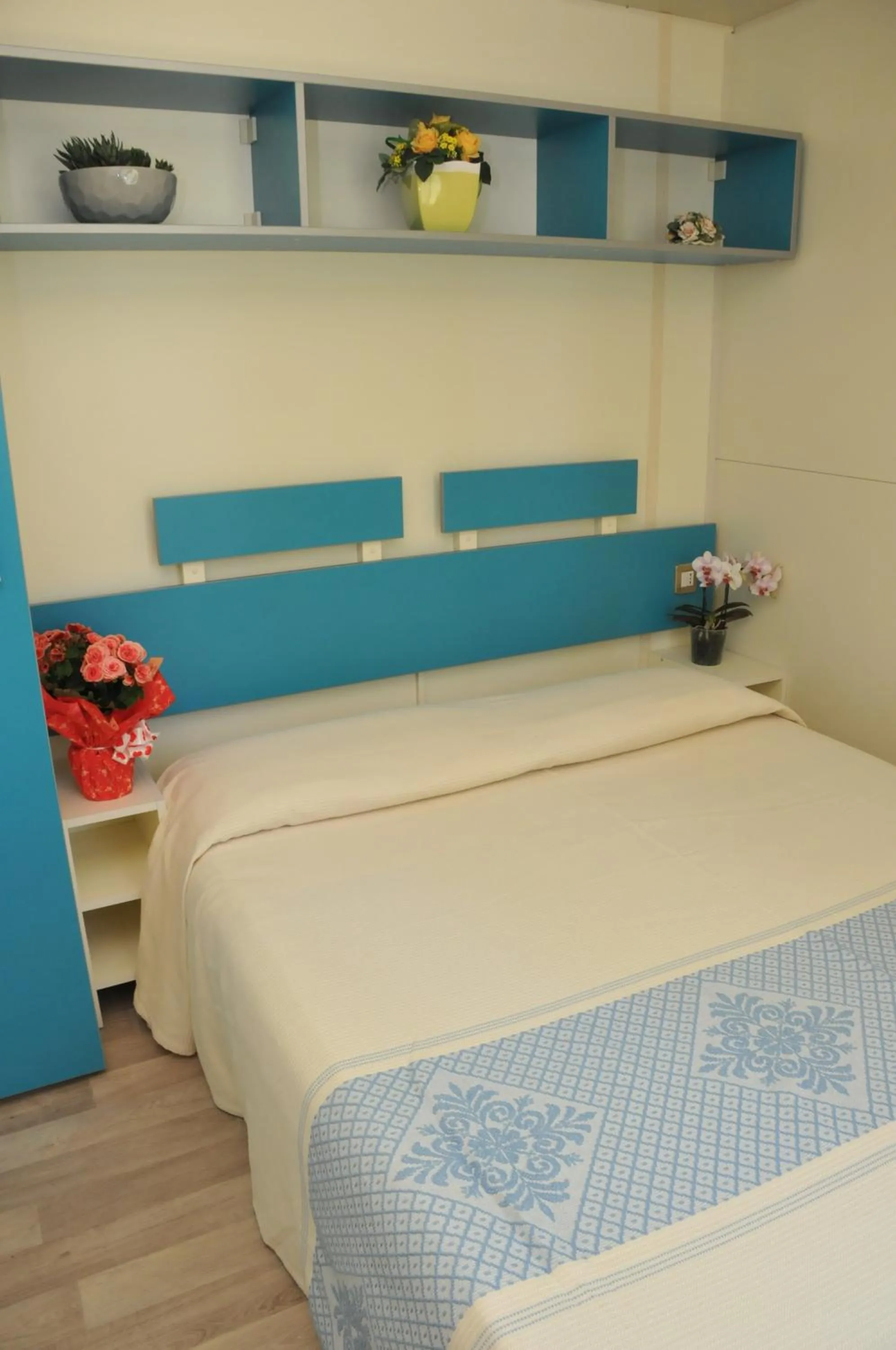 Bed in Villaggio Camping Torre Salinas