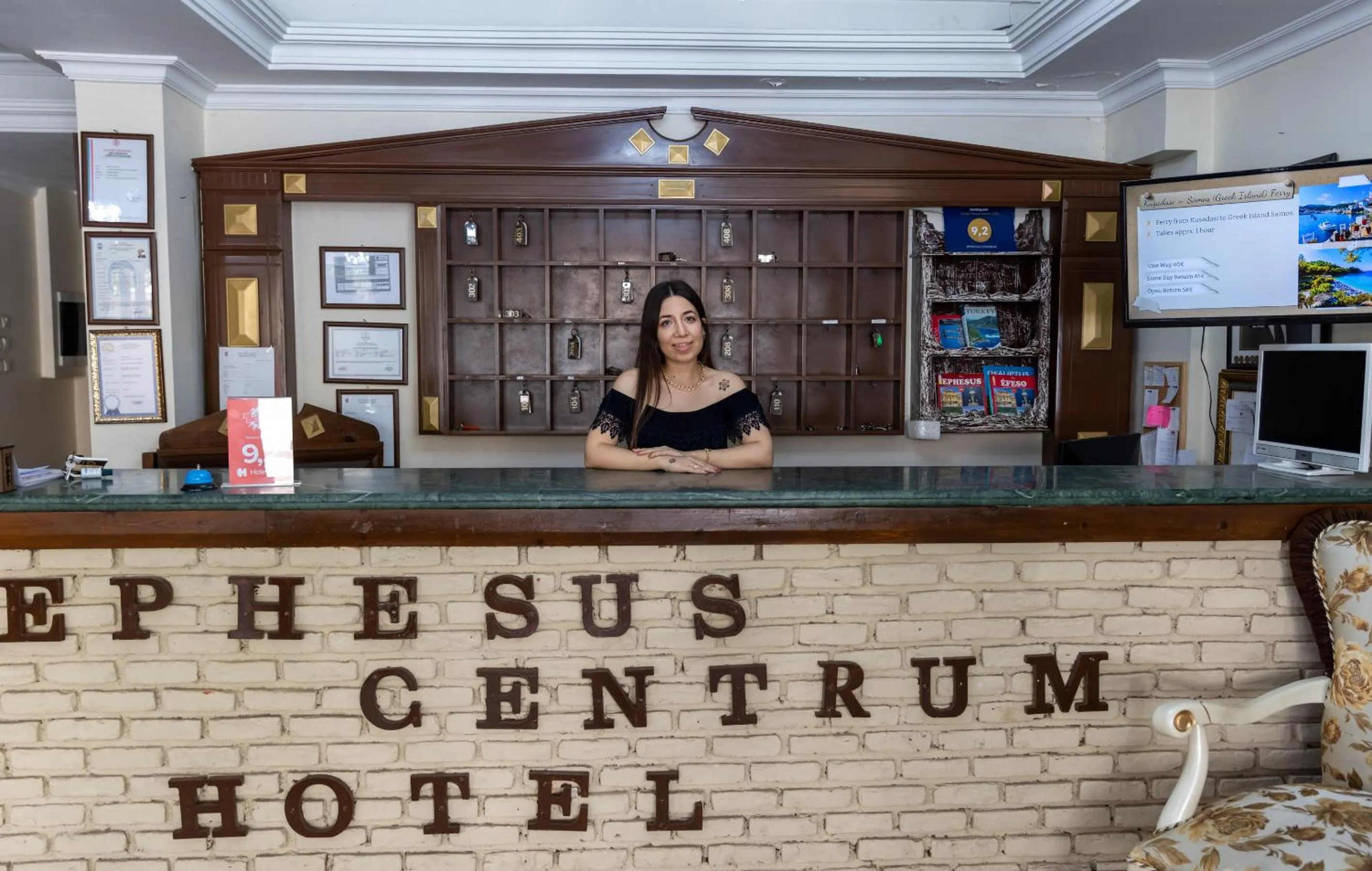 Staff in EPHESUS CENTRUM