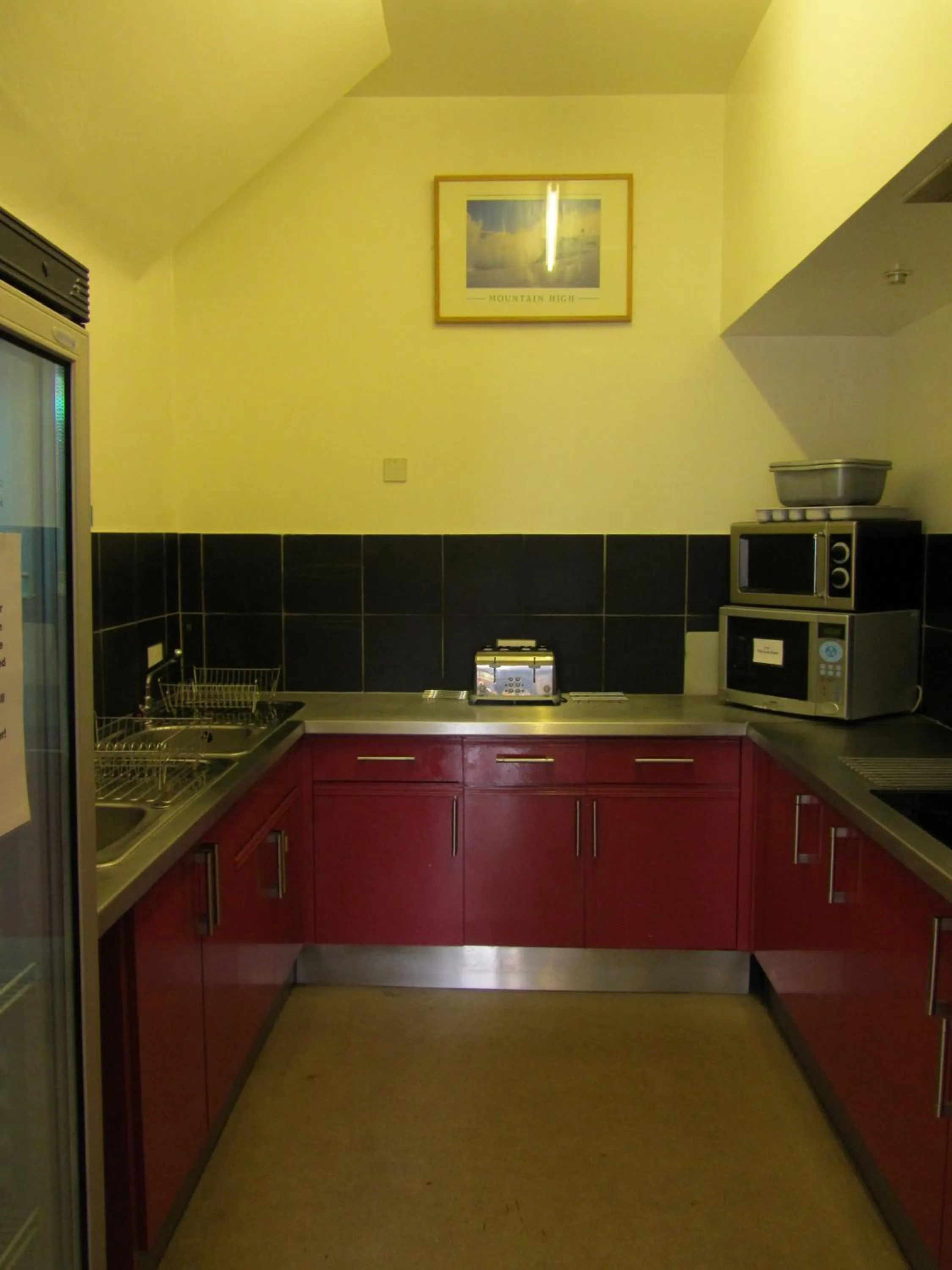 Kitchen or kitchenette in Morag's Lodge