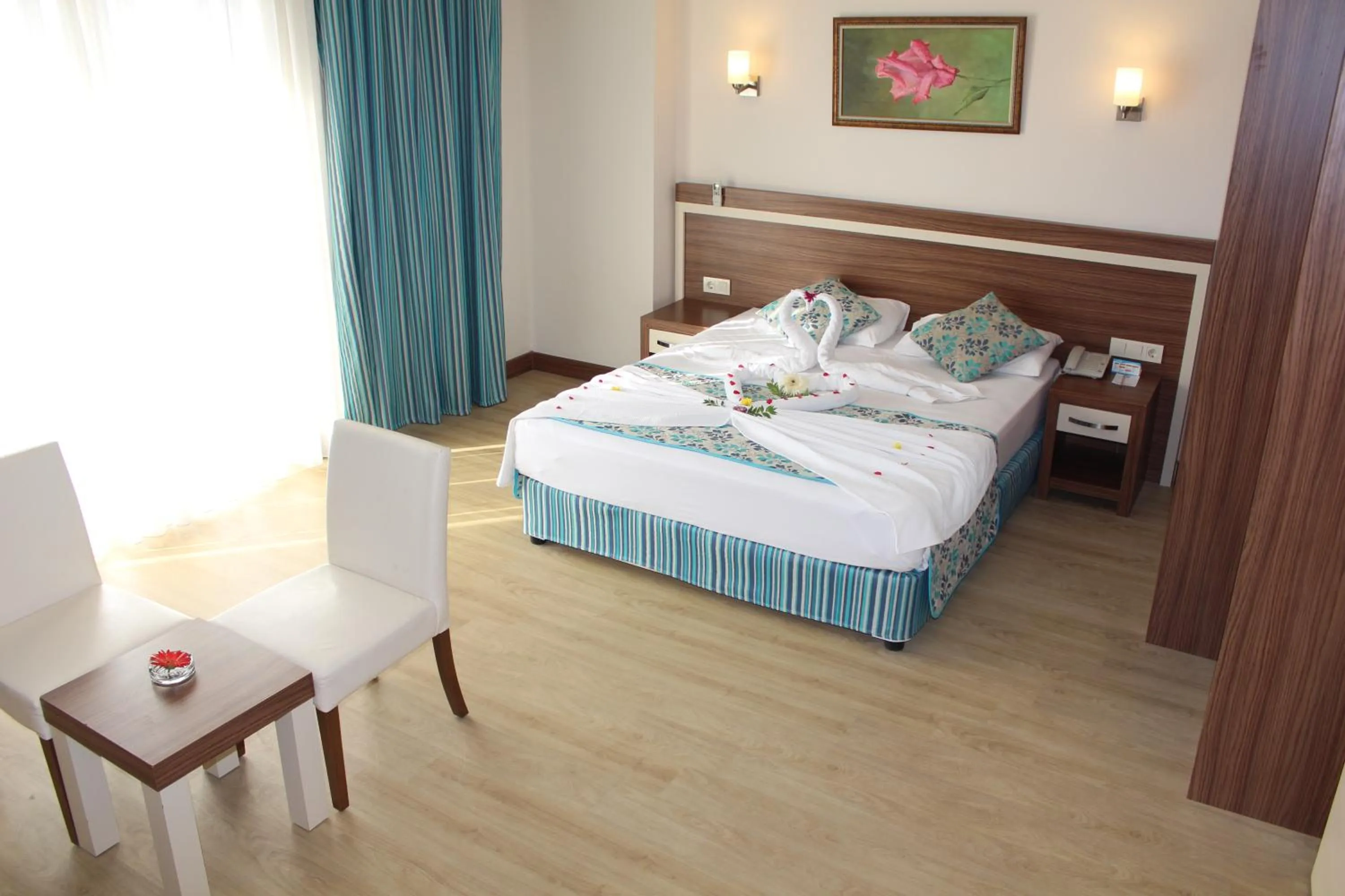 Side West Park Hotel