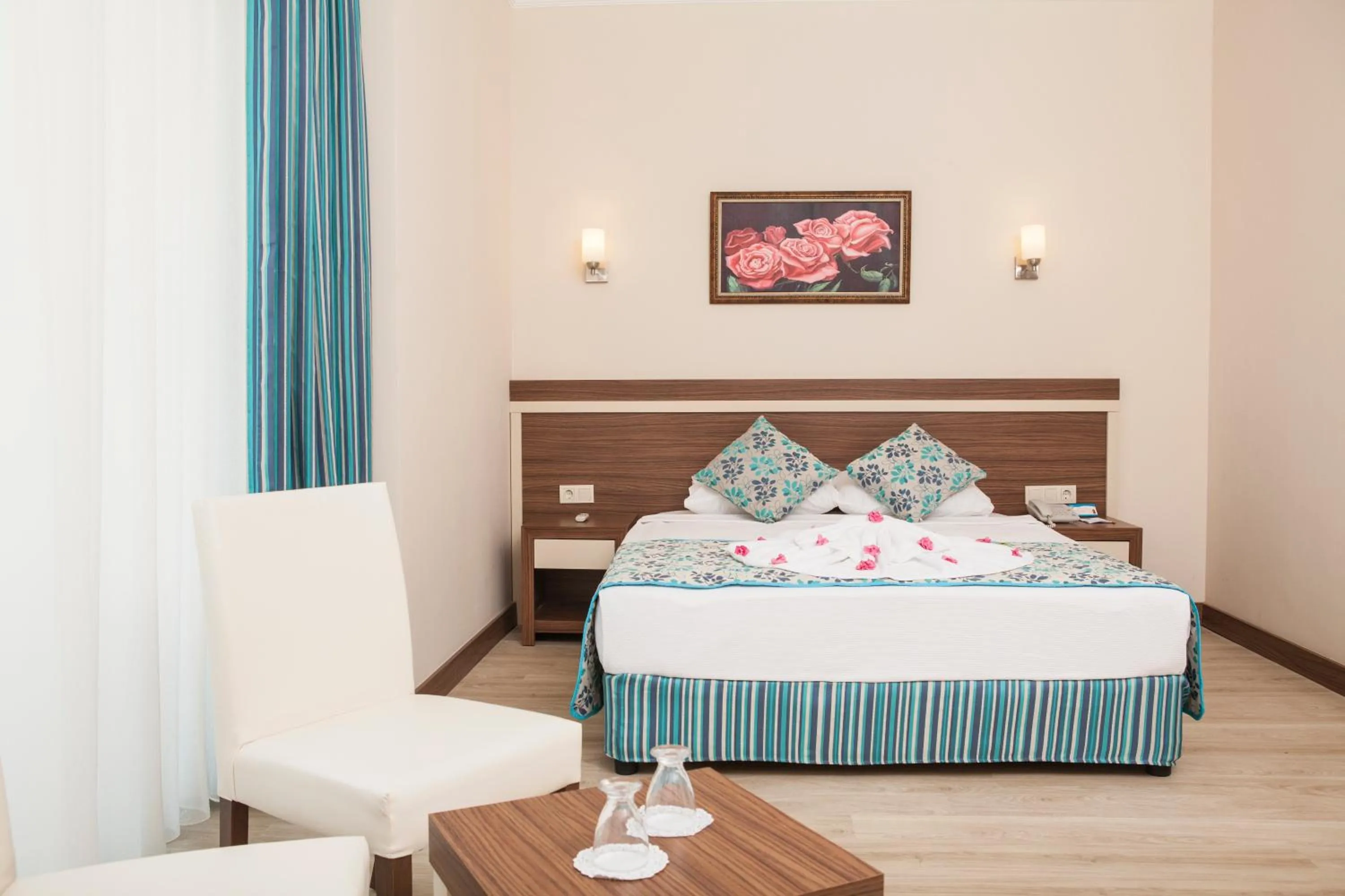 Bed in Side West Park Hotel