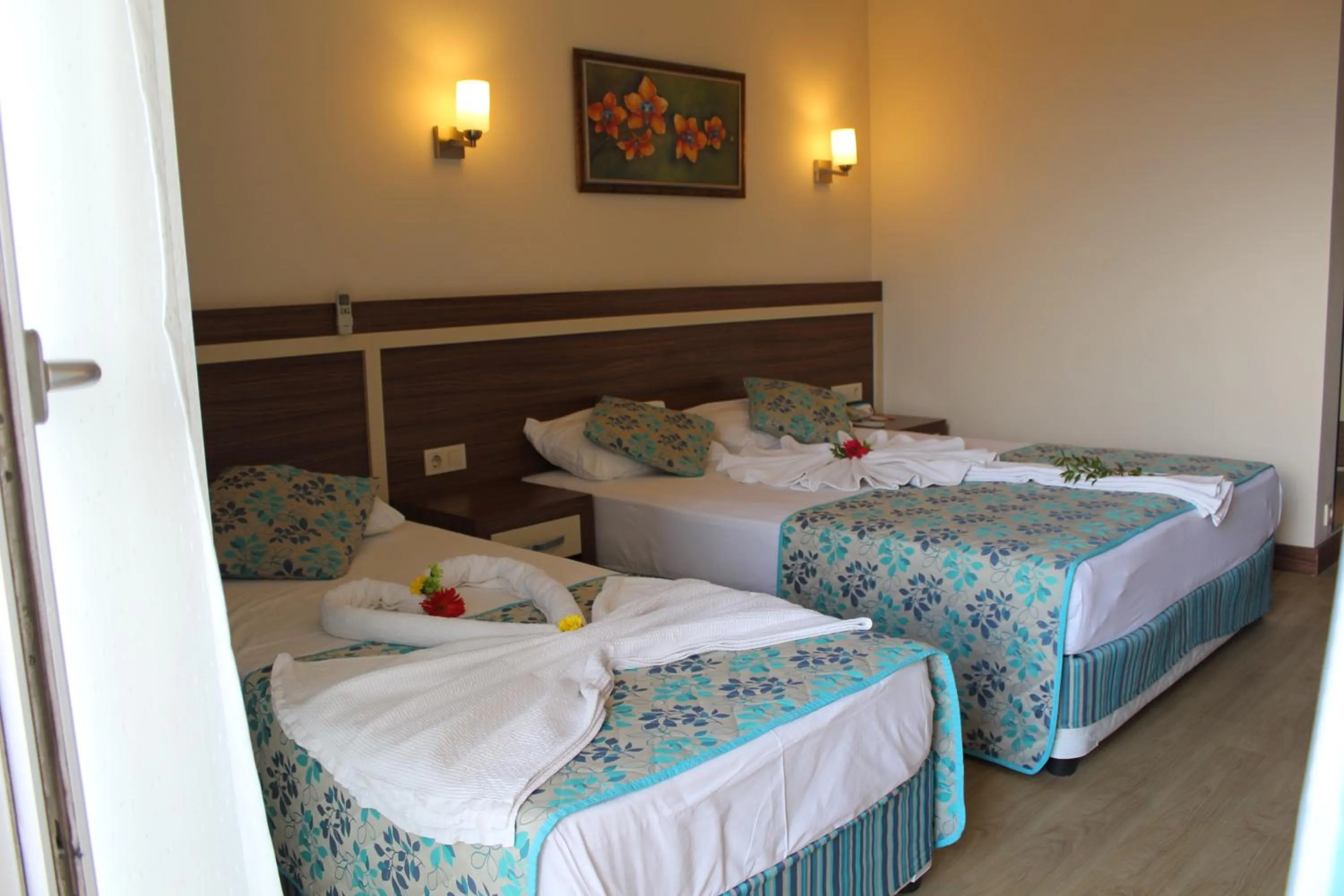 Side West Park Hotel