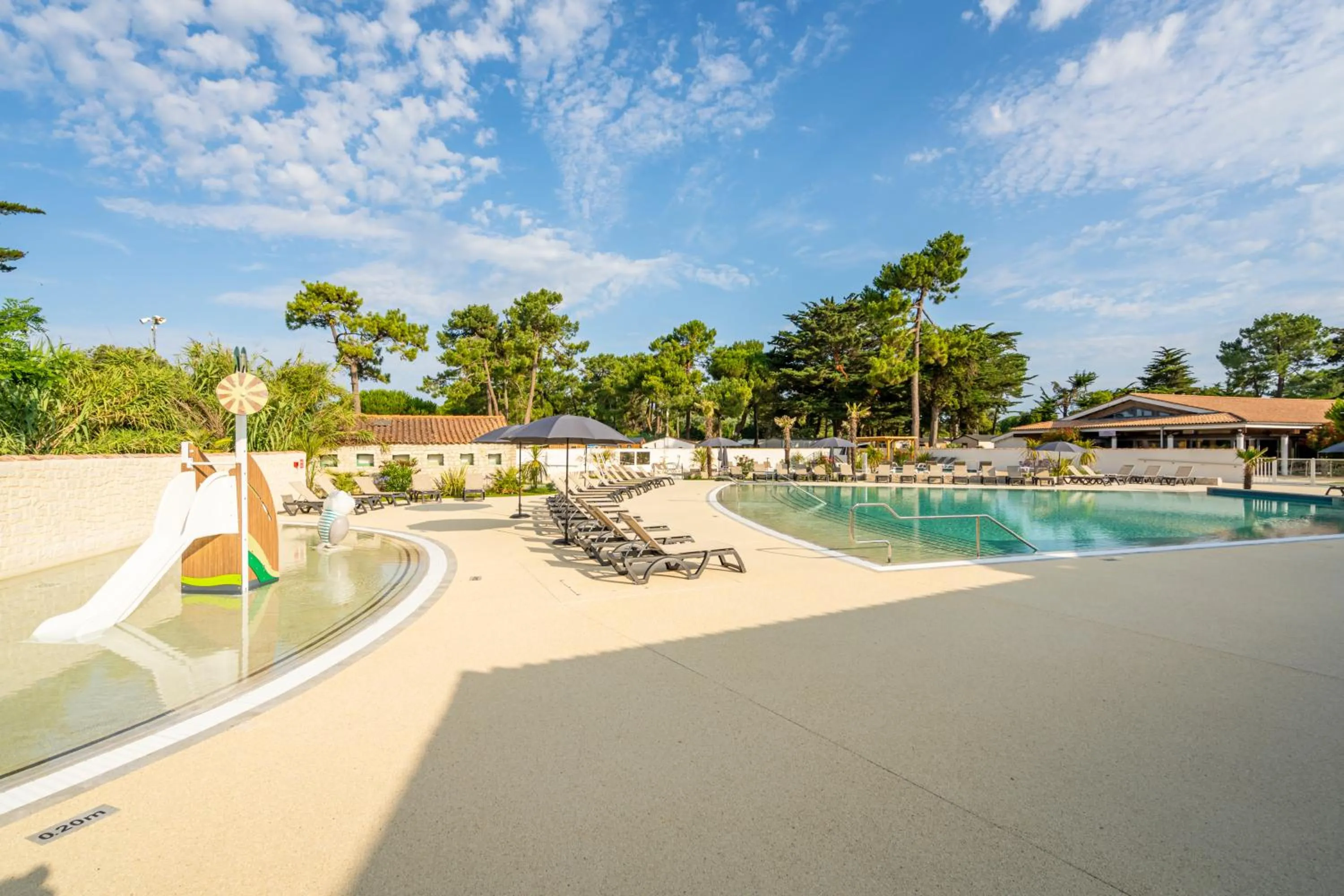 Swimming pool in Camping Les Grenettes