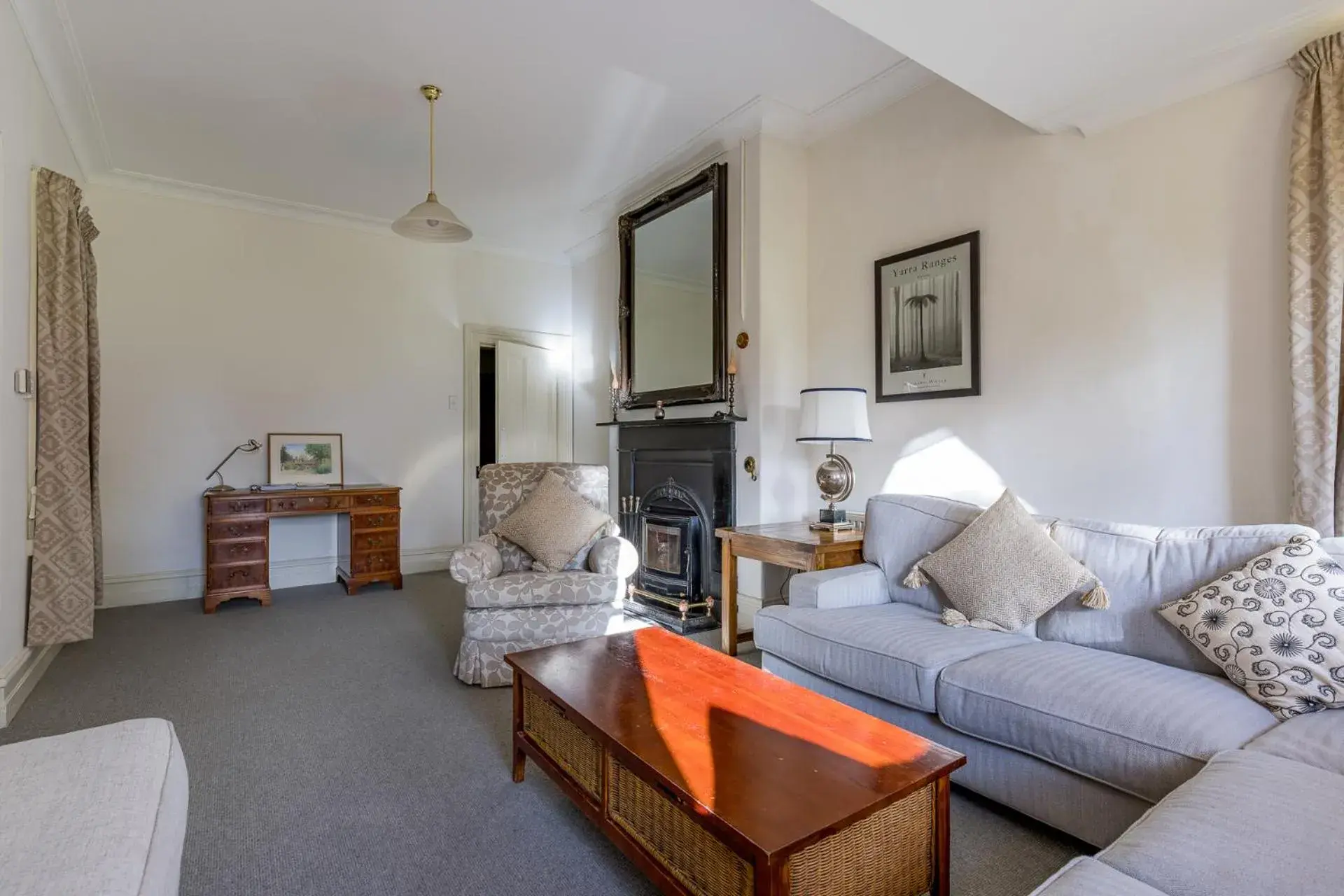 Five-Bedroom House in Bon Accord Boutique Accommodation Five-Bedroom House in Bon Accord Boutique Accommodation