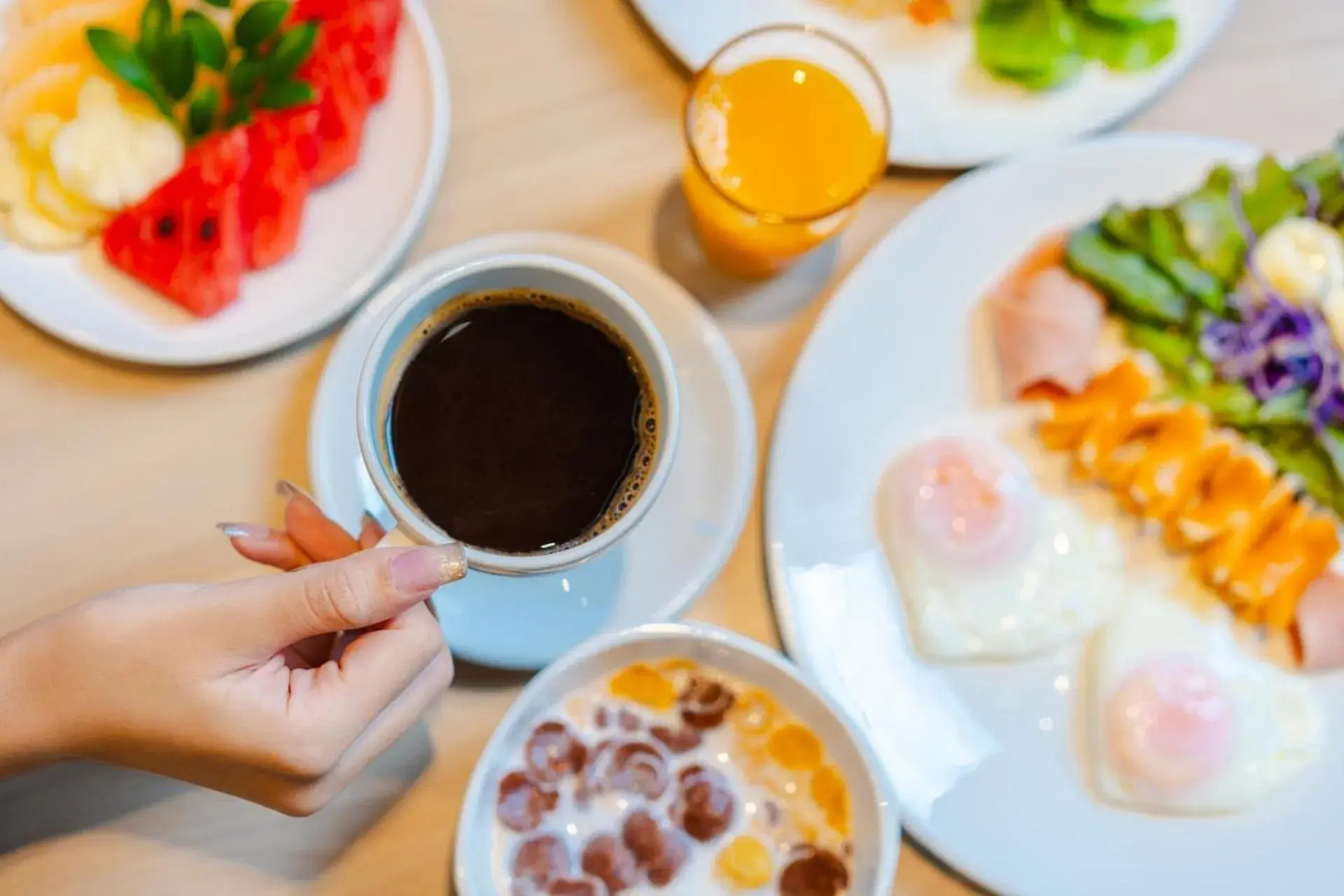 Food and drinks in W3 Hotel Food and drinks in W3 Hotel