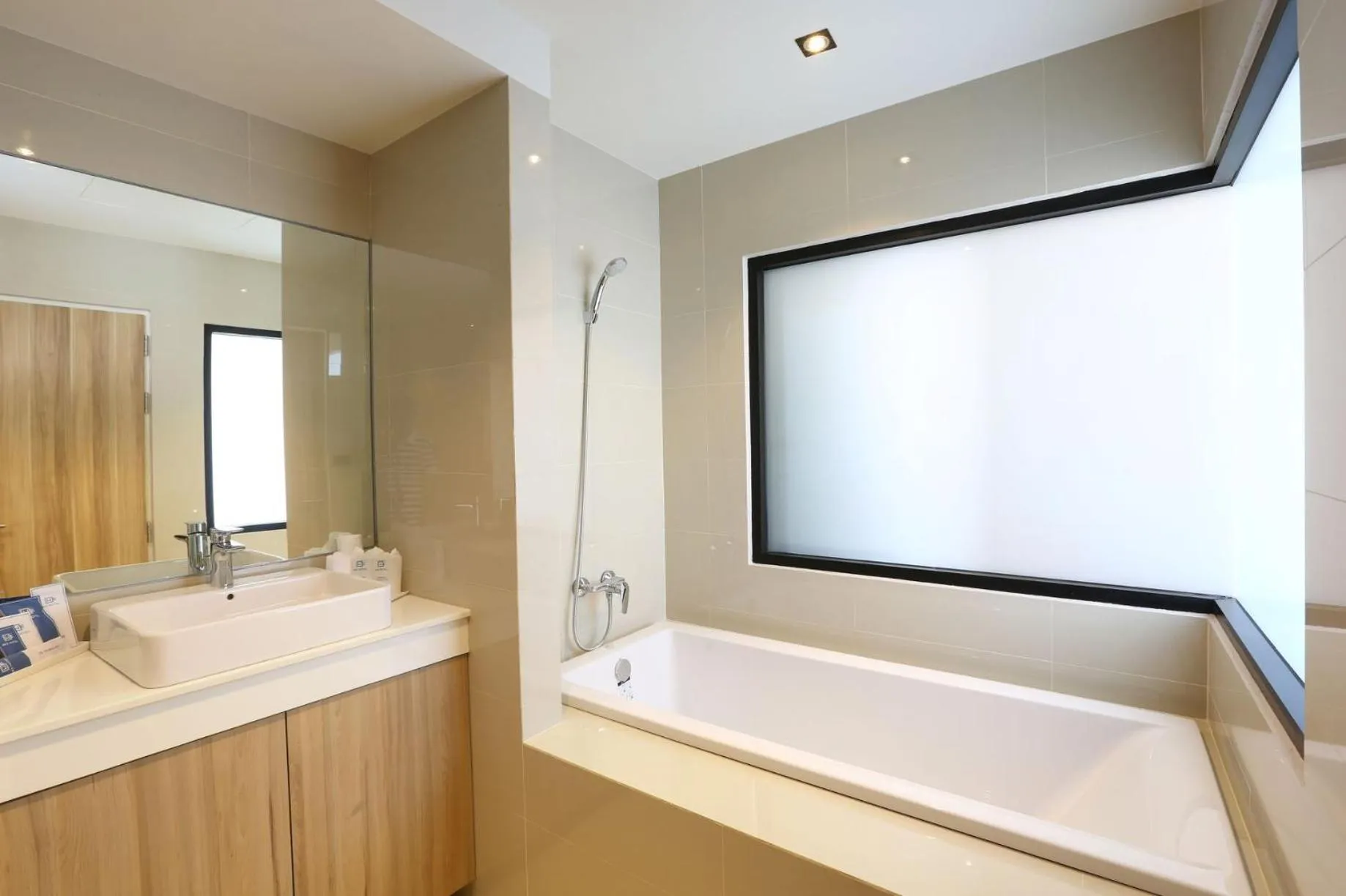 Bathroom in W3 Hotel