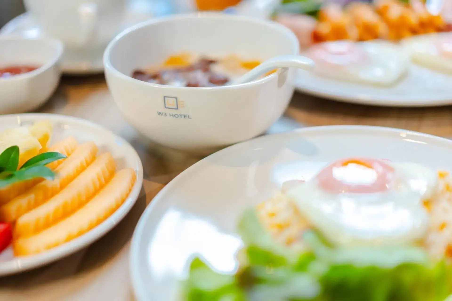 Food and drinks in W3 Hotel Food and drinks in W3 Hotel