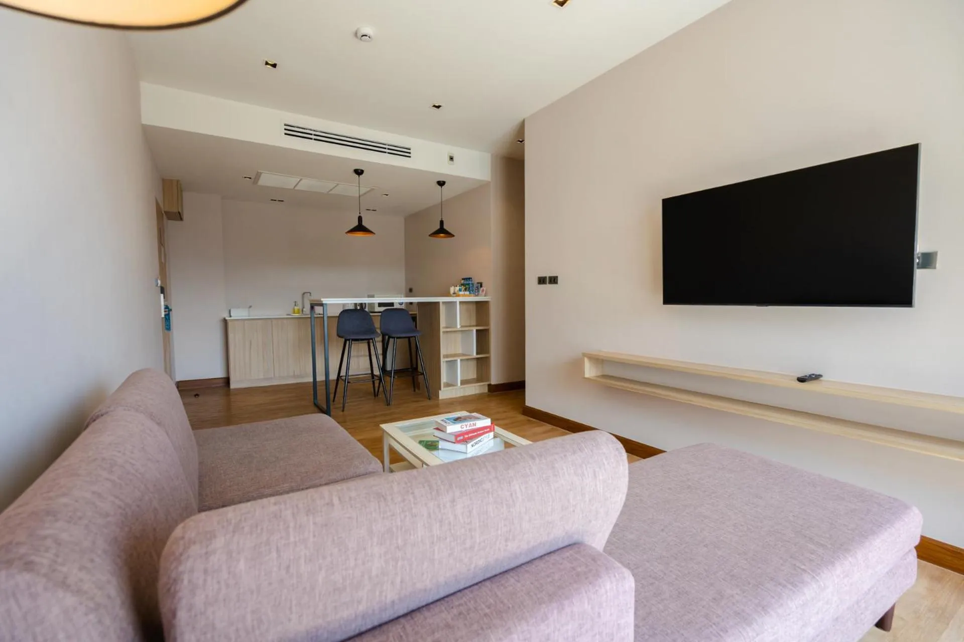 Communal lounge/ TV room in W3 Hotel