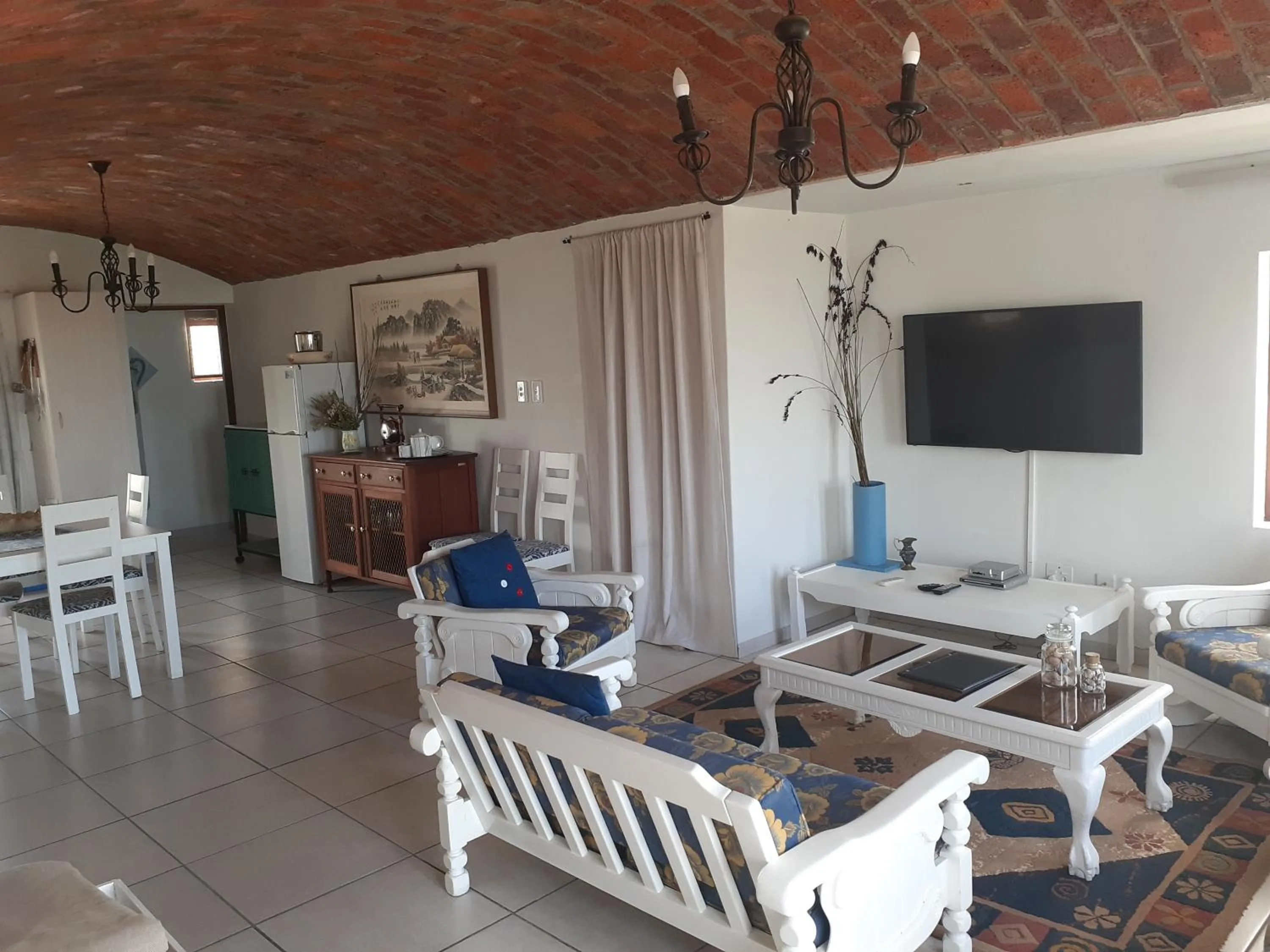 Communal lounge/ TV room in Paters Haven Self-catering and B&B