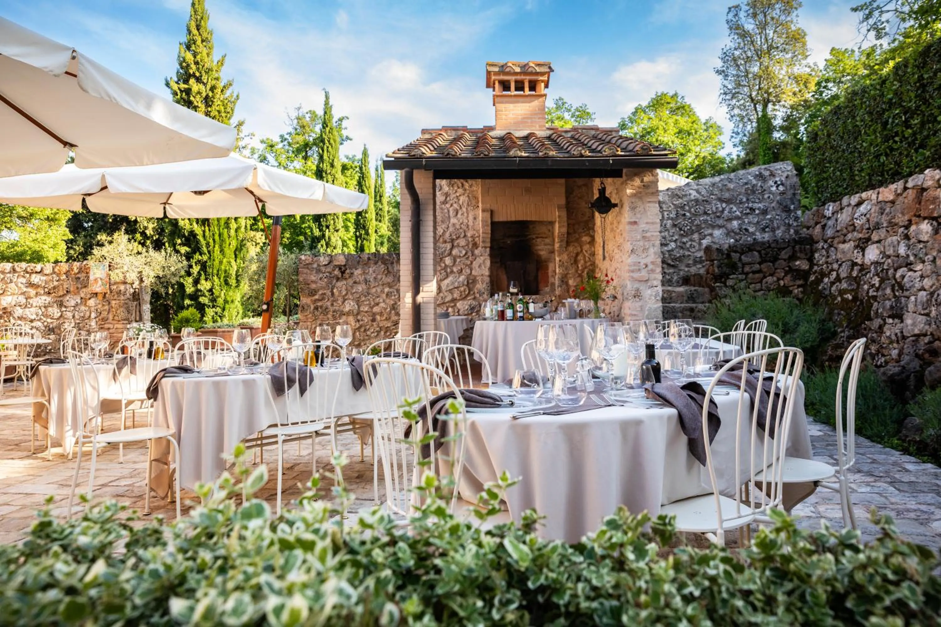 Patio in Relais La Costa Historical Residence