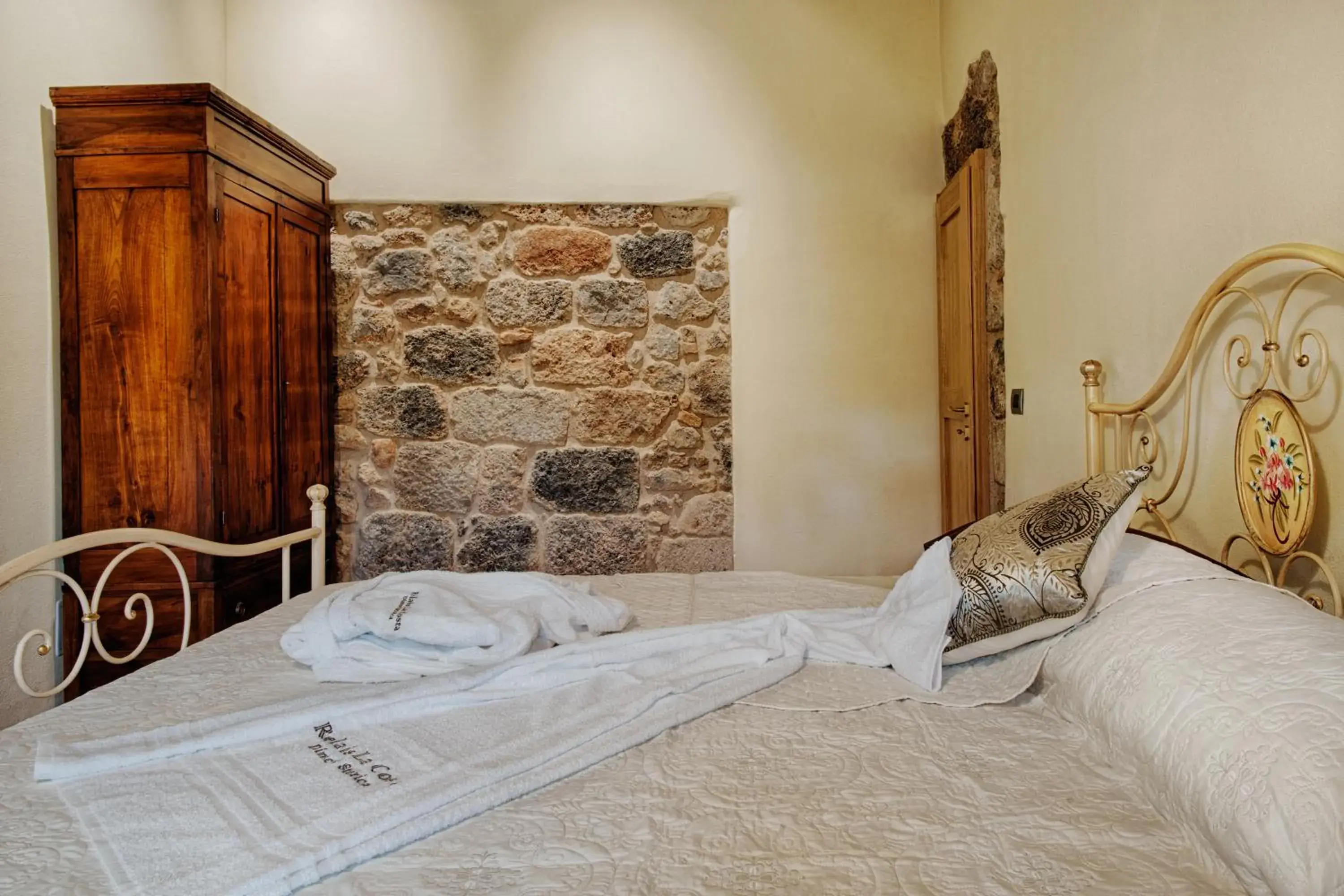 Bedroom, Bed in Relais La Costa Historical Residence Bedroom, Bed in Relais La Costa Historical Residence