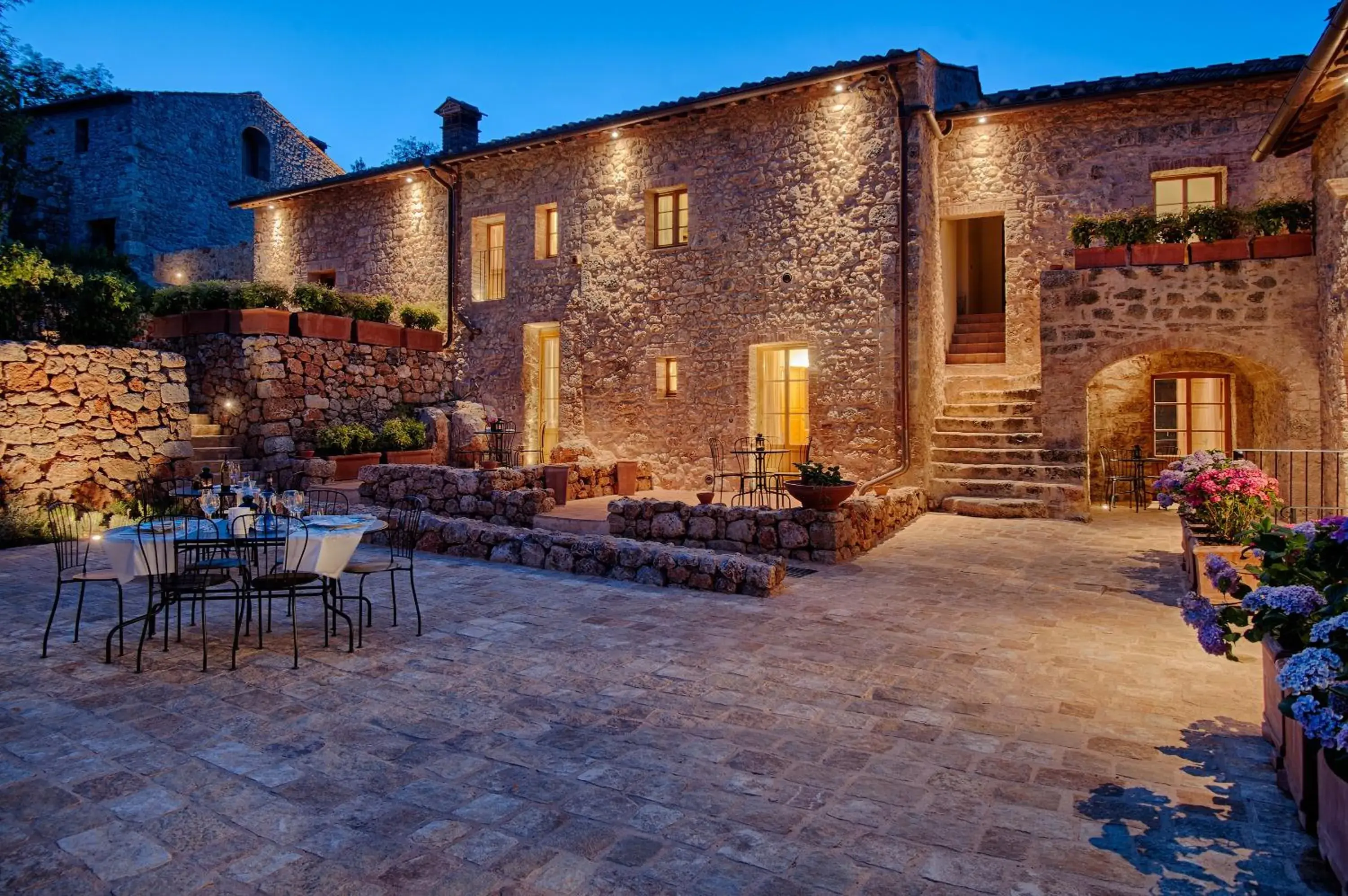 Inner courtyard view in Relais La Costa Historical Residence Inner courtyard view in Relais La Costa Historical Residence